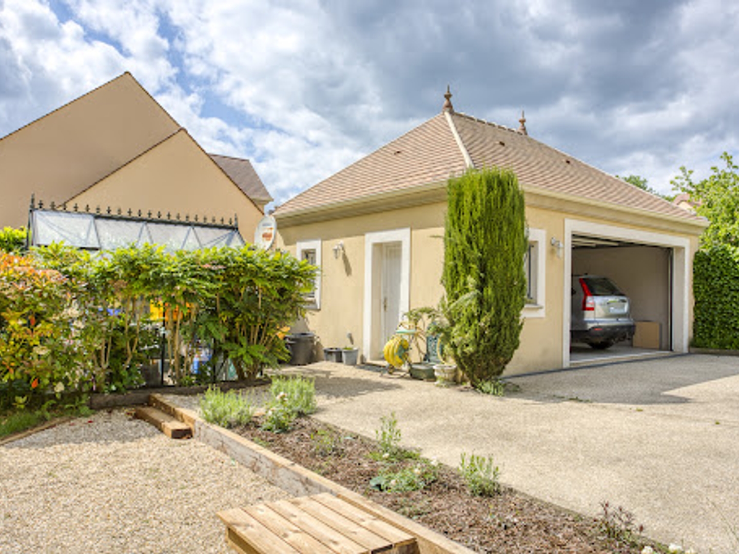 Maison à vendre - 10 pièces - 265m2 - Saint-Arnoult-En-... (78730)