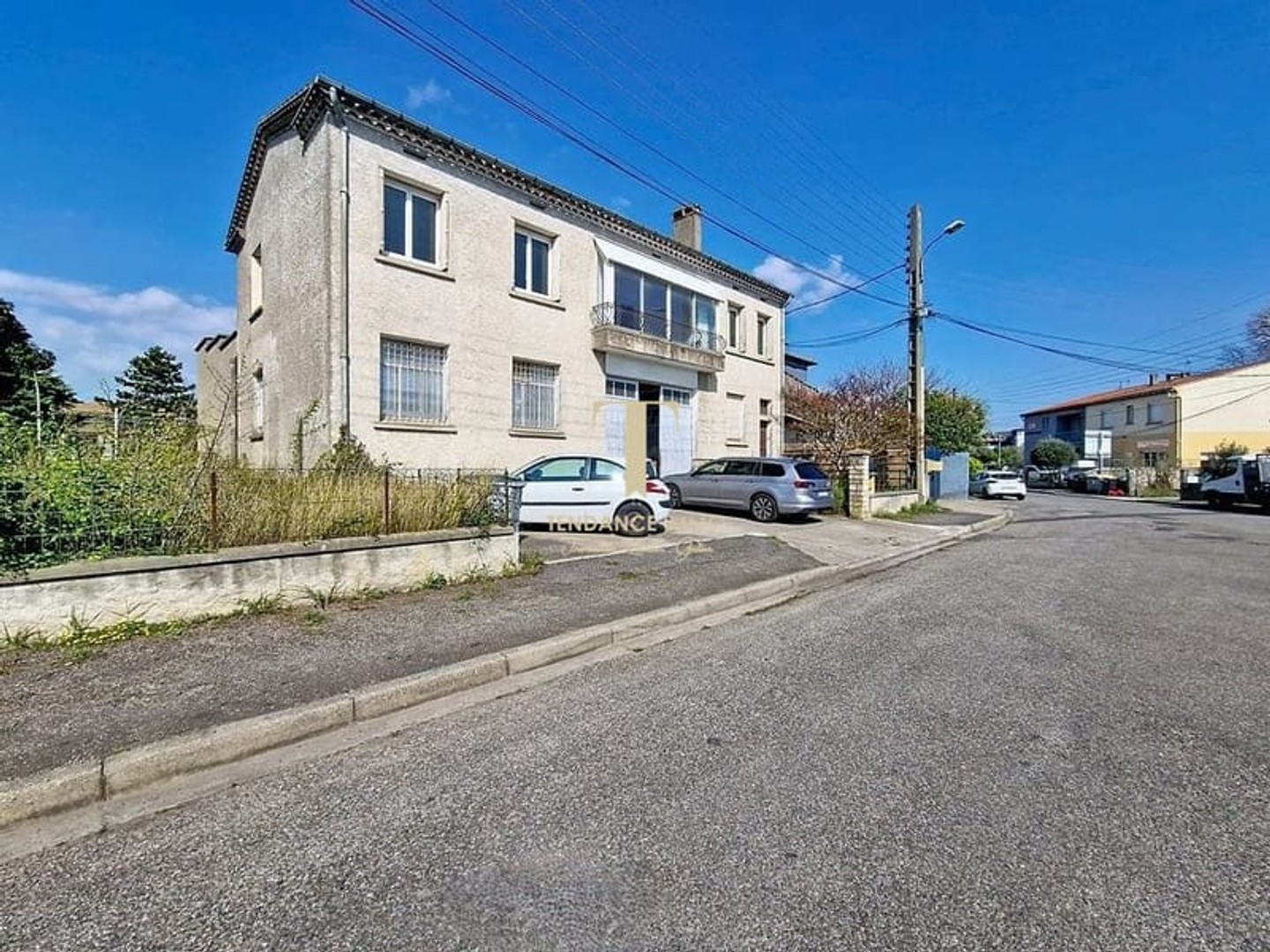 Immeuble industriel 4 pièces 285 m²