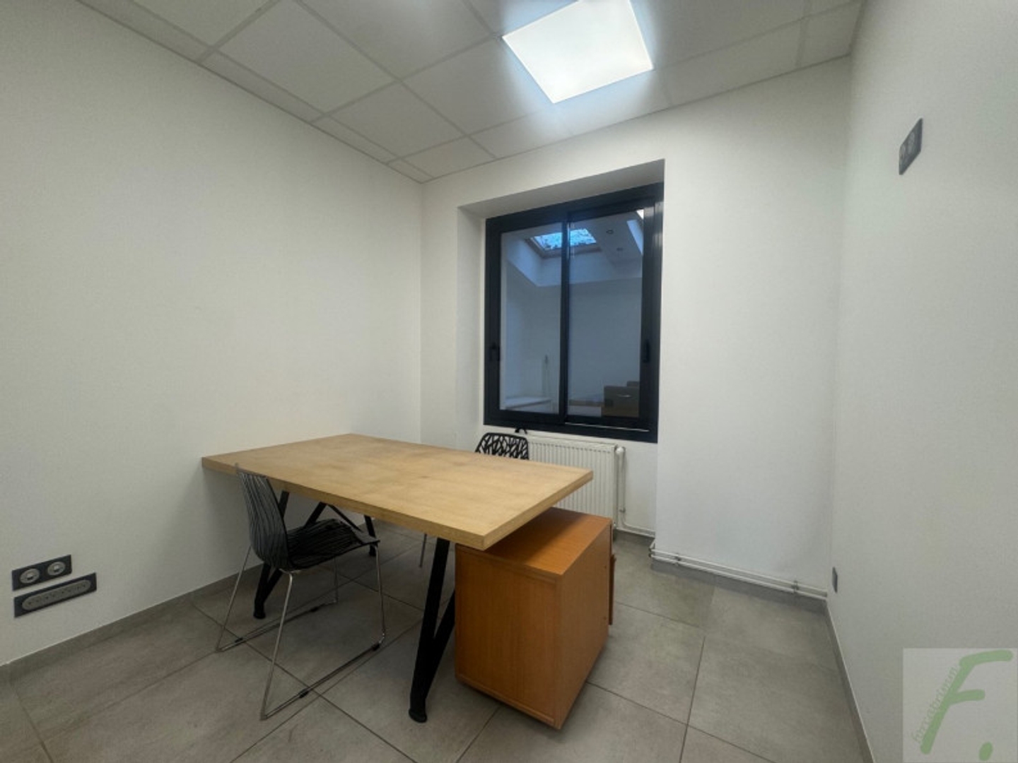 Locaux à vendre - 6 pièces - 71m2 - Aix-Les-Bains (73100)