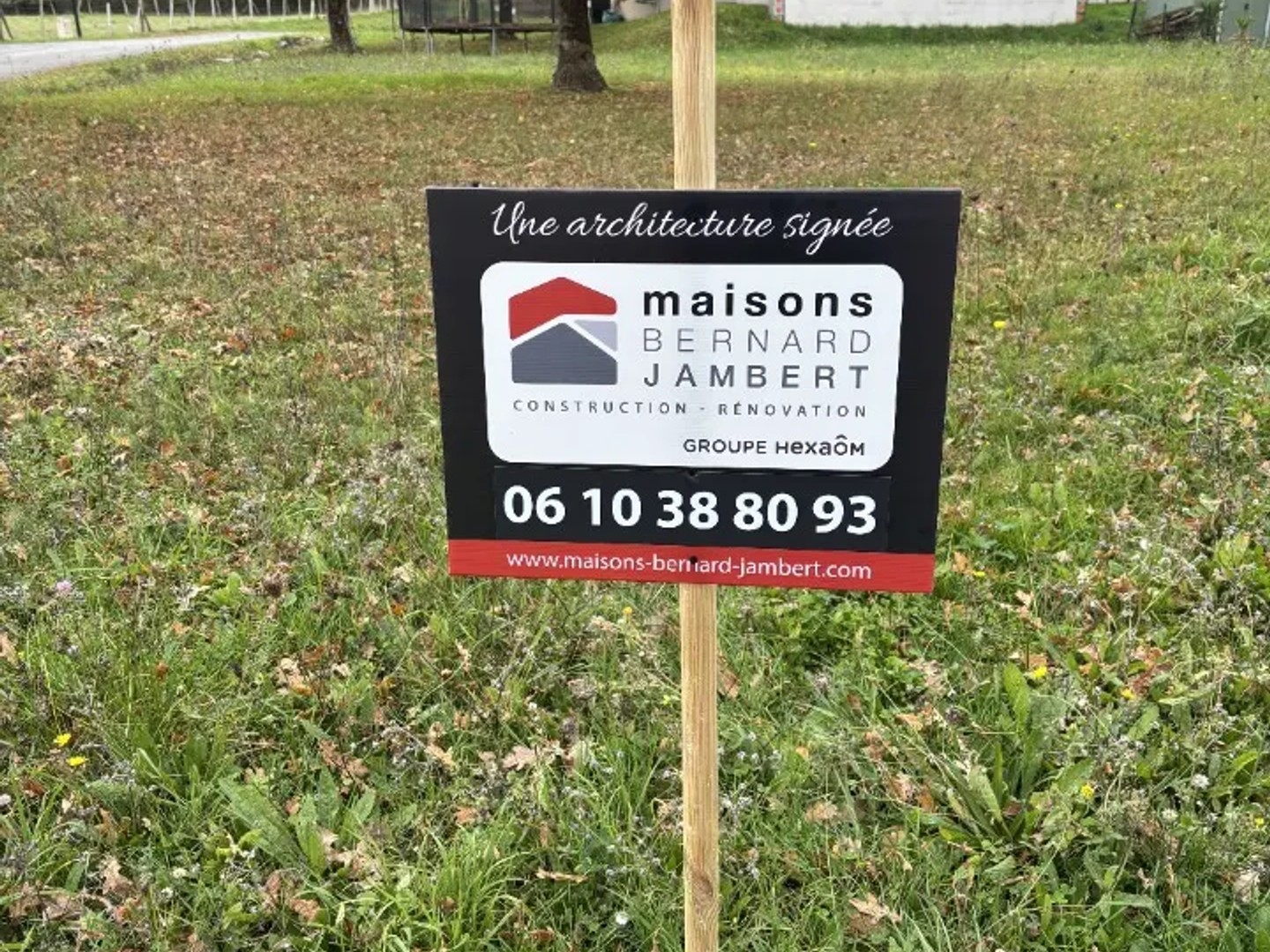Terrain 694 m²