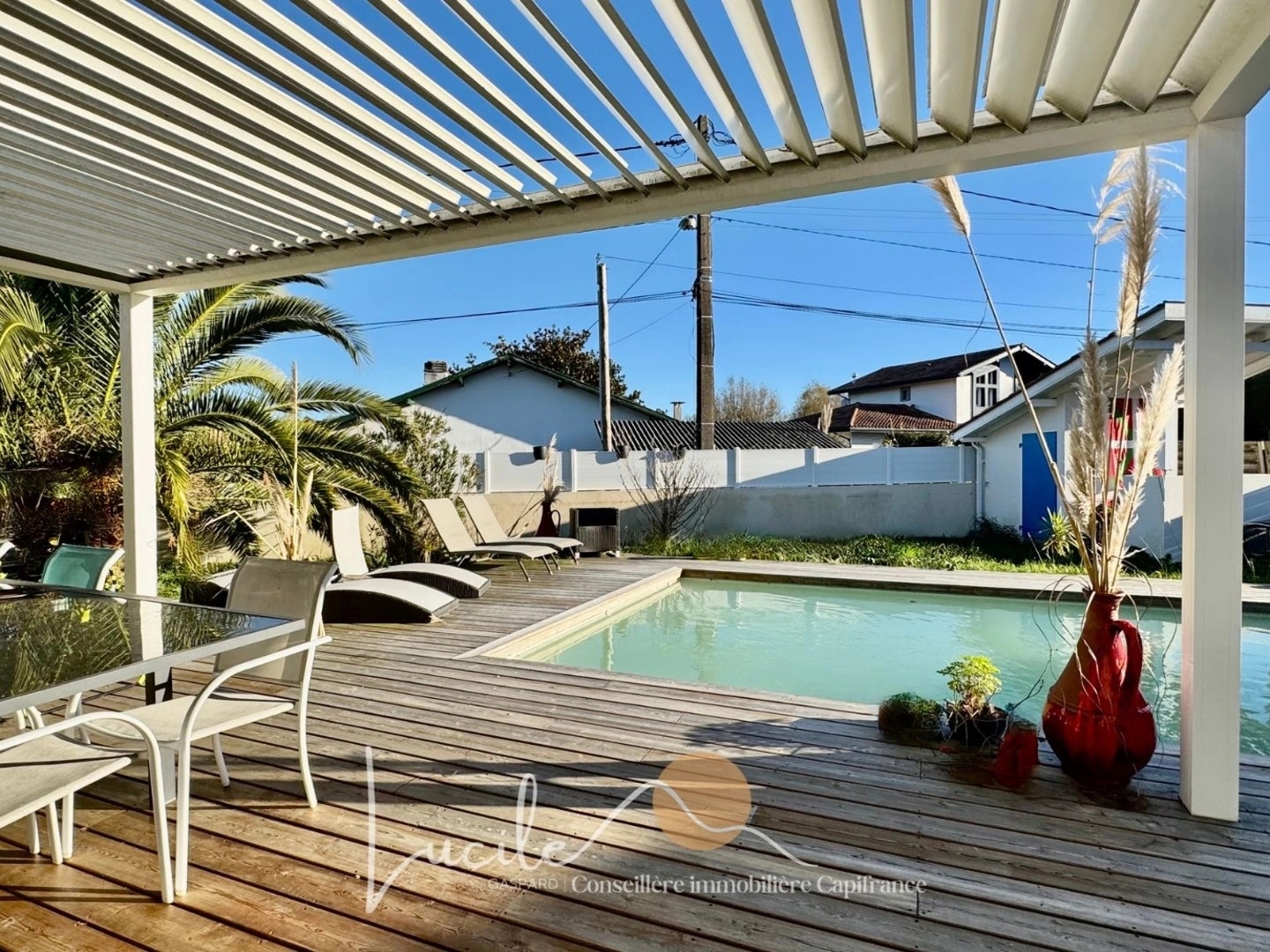 Maison à vendre - 6 pièces - 184m2 - Mouguerre (64990)