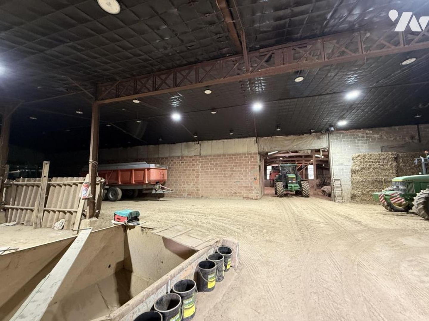 Locaux à vendre - 995m2 - Lamotte-Warfusée (80800)