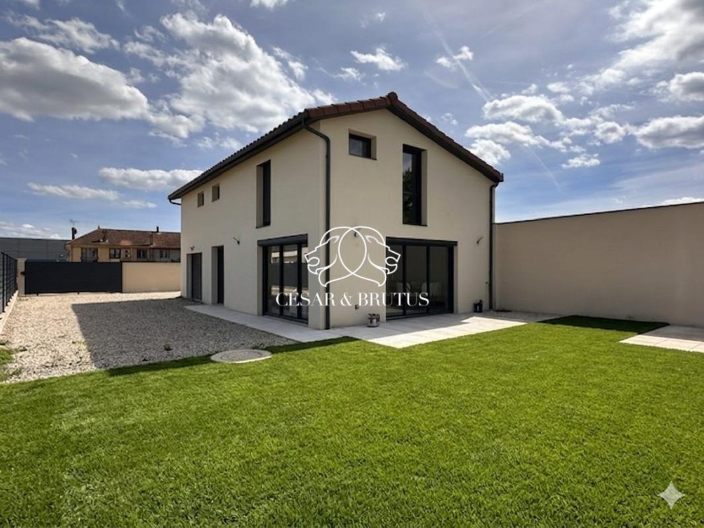 Maison à vendre - 5 pièces - 134m2 - Décines-Charpieu (69150)