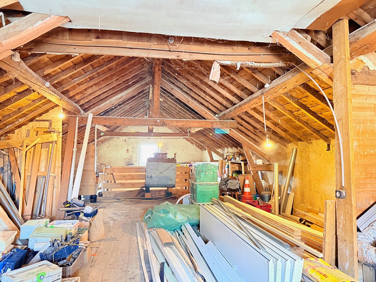 Locaux à vendre - 4 pièces - 200m2 - Bretonvillers (25380)