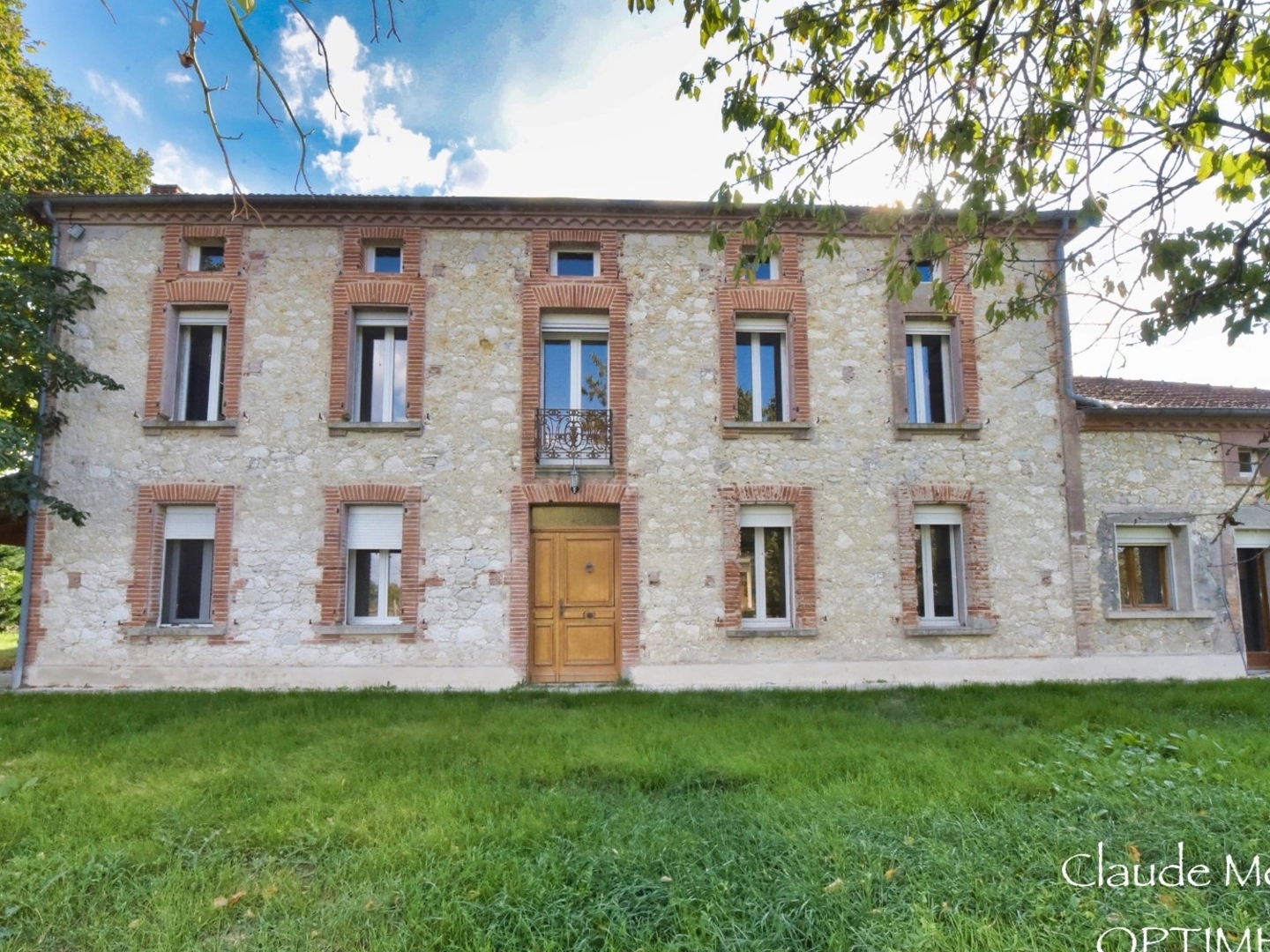 SUPERBE PROPRIETE AVEC MAISON DE MAÎTRE RENOVEE A PROXIMITE DE LAVAUR