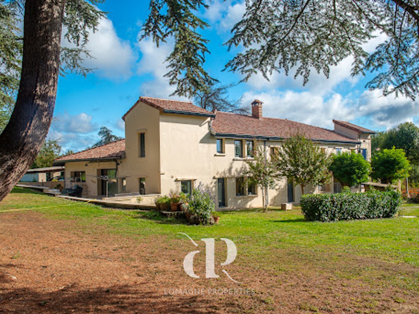 Maison 15 pièces 500 m²