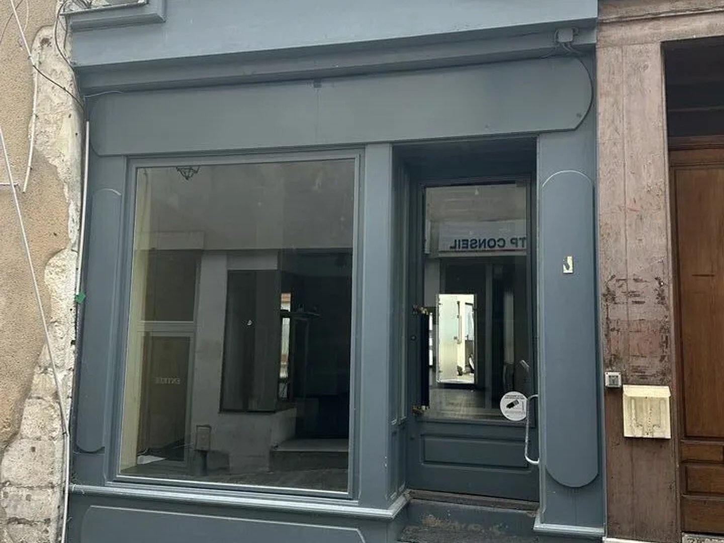 A VENDRE - LOCAL COMMERCIAL - CENTRE VILLE BOURGES