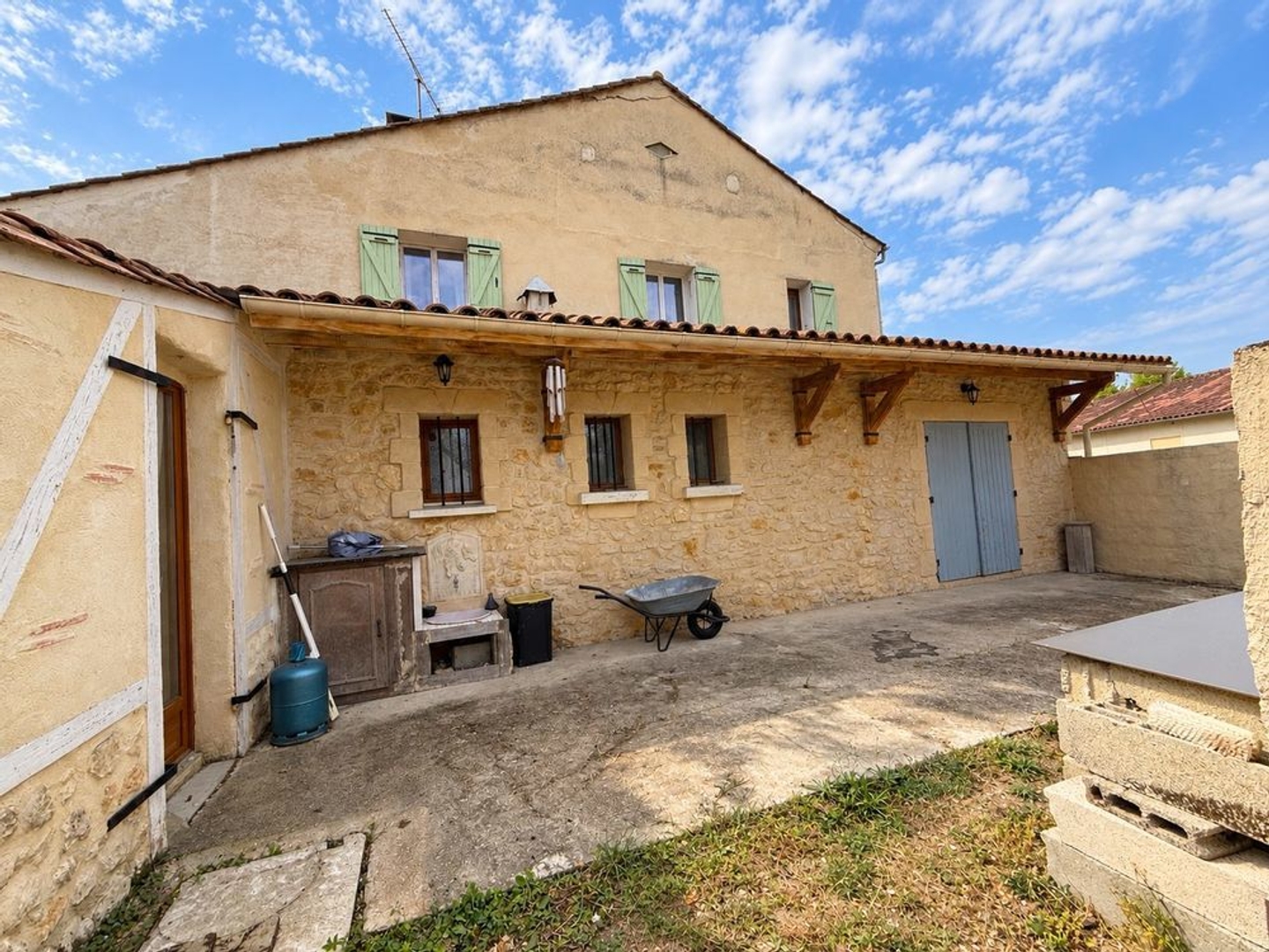 Maison à vendre - 5 pièces - 172m2 - Pressignac-Vicq (24150)