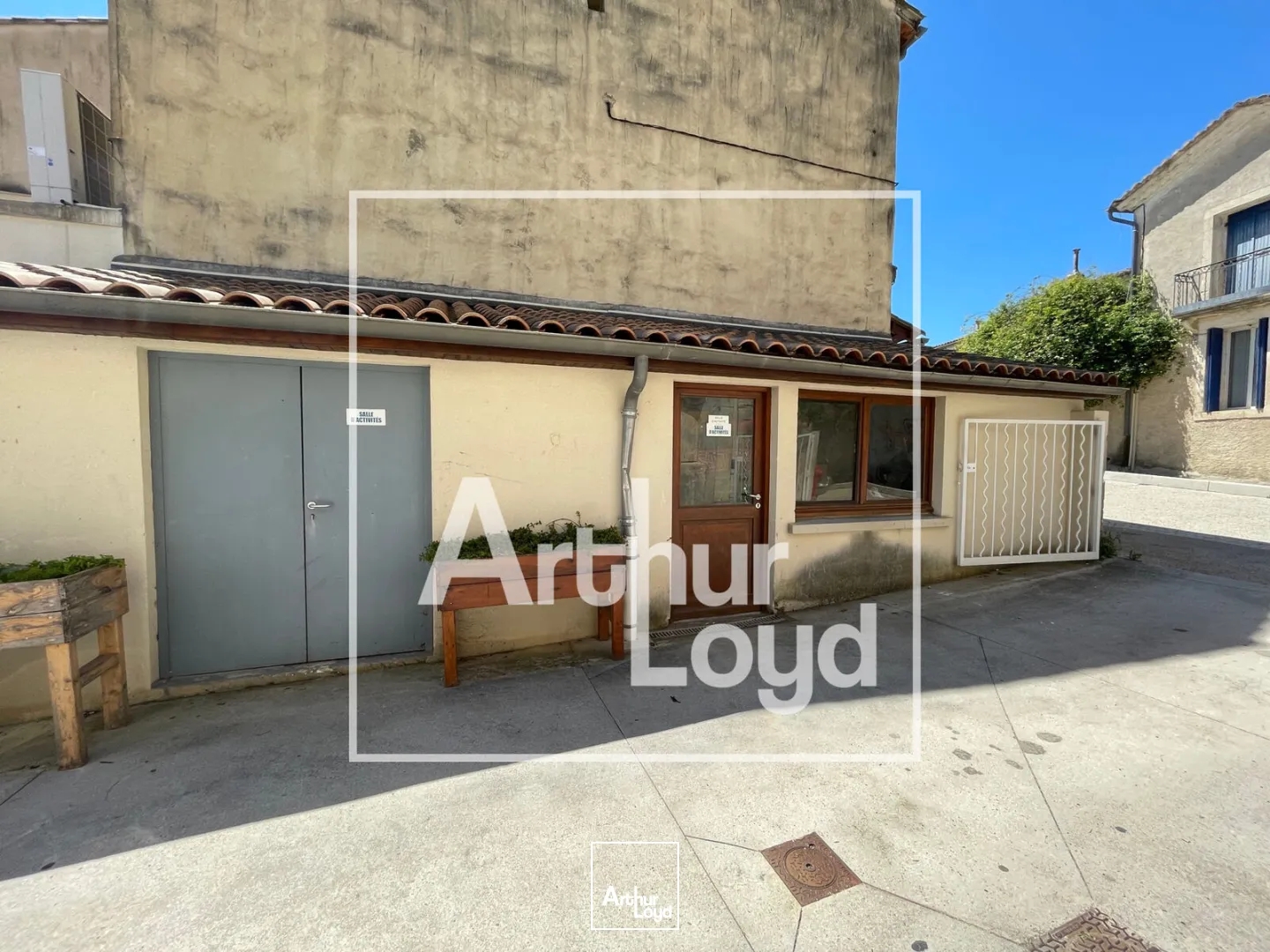 Bureaux à vendre - 465m2 - Saint-Mathieu-De-... (34270)