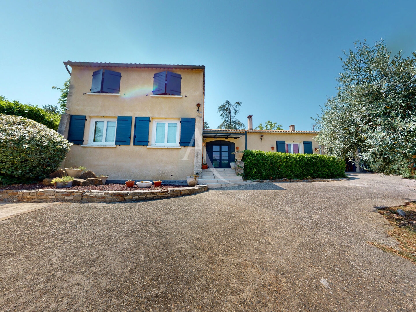 Superbe villa T6 de 180 m² avec piscine et pool house à Montazels