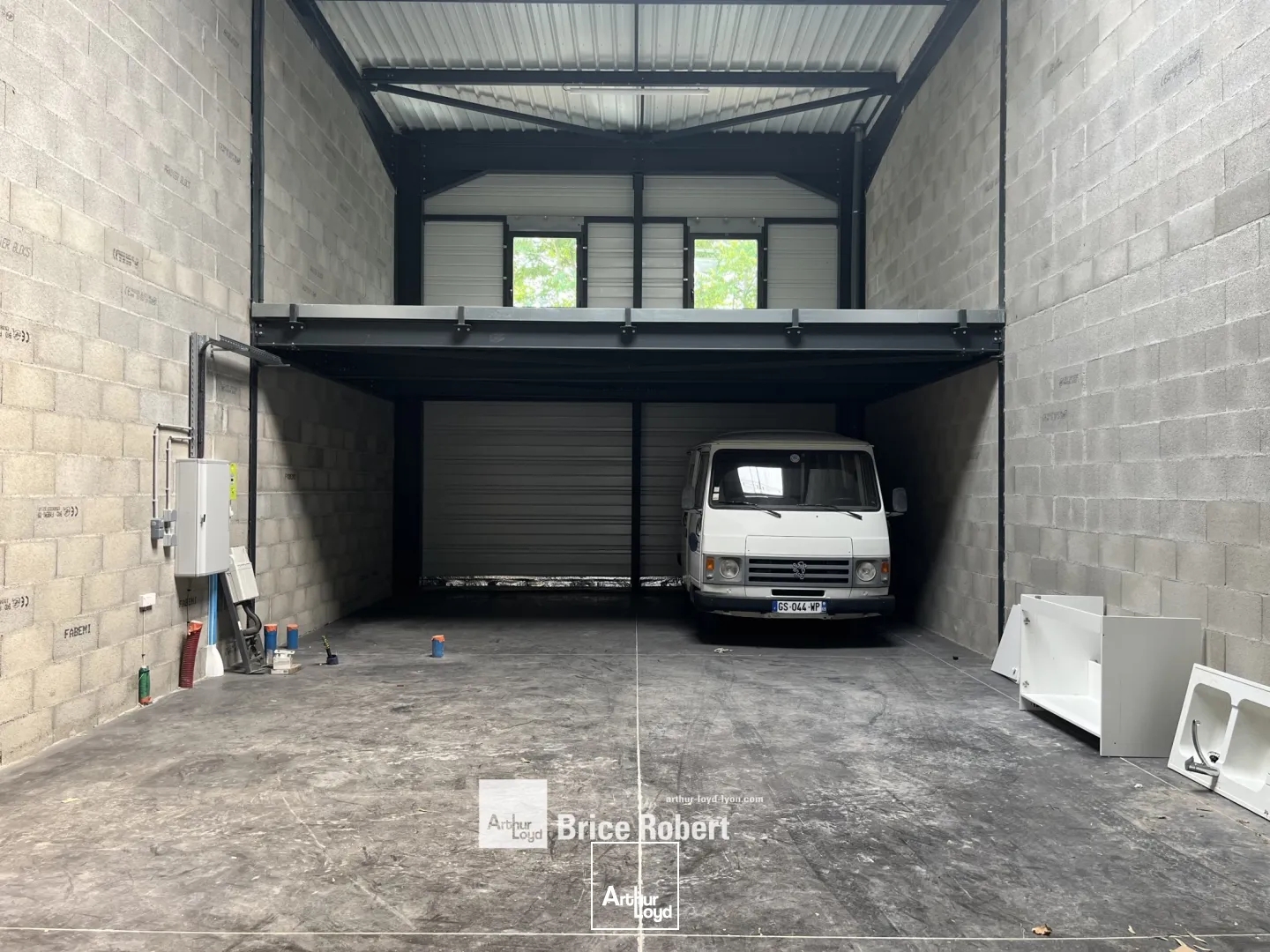 Locaux à vendre - 158m2 - Vénissieux (69200)