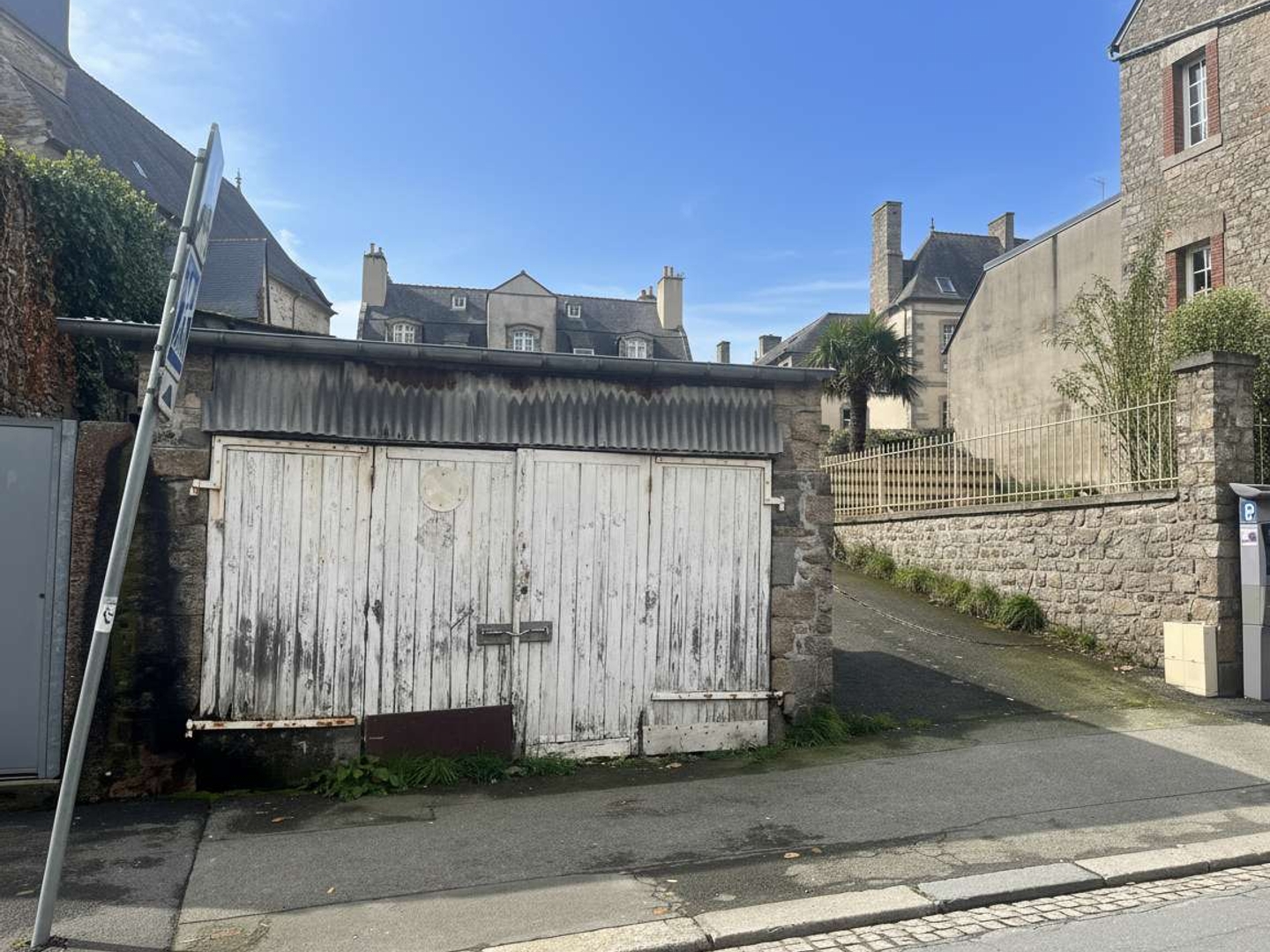 Garage/Parking