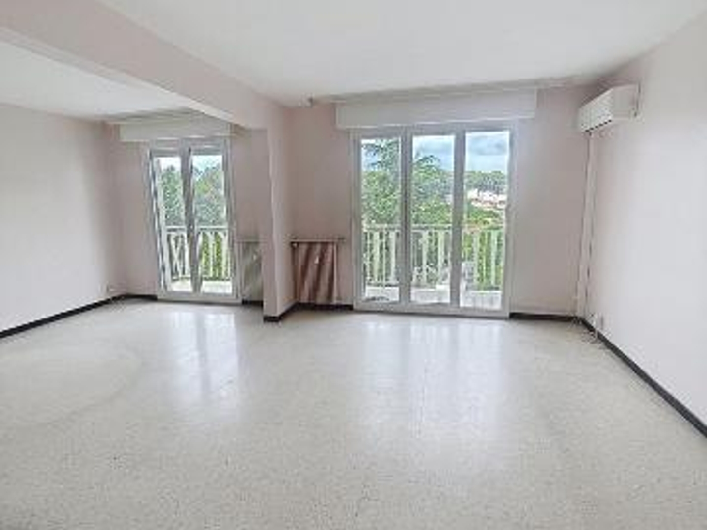Appartement à vendre - 3 pièces - 75m2 - Le Cannet (06110)