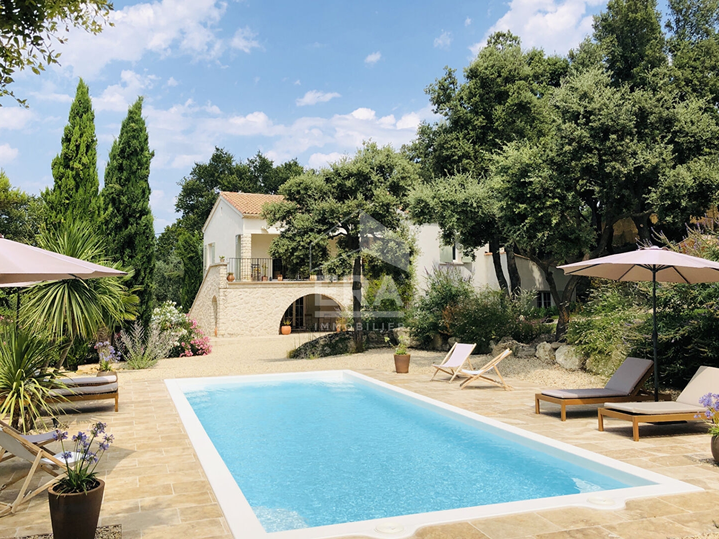 Maison 8 pièces 230 m²