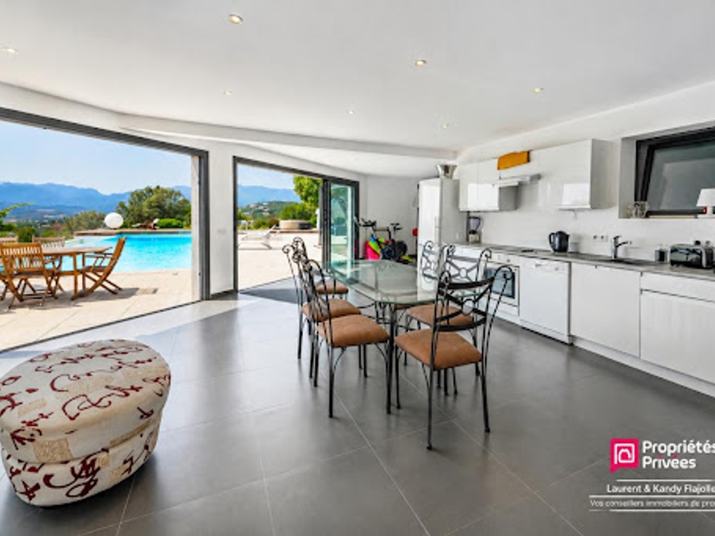 Maison à vendre - 11 pièces - 596m2 - Zonza (20144)