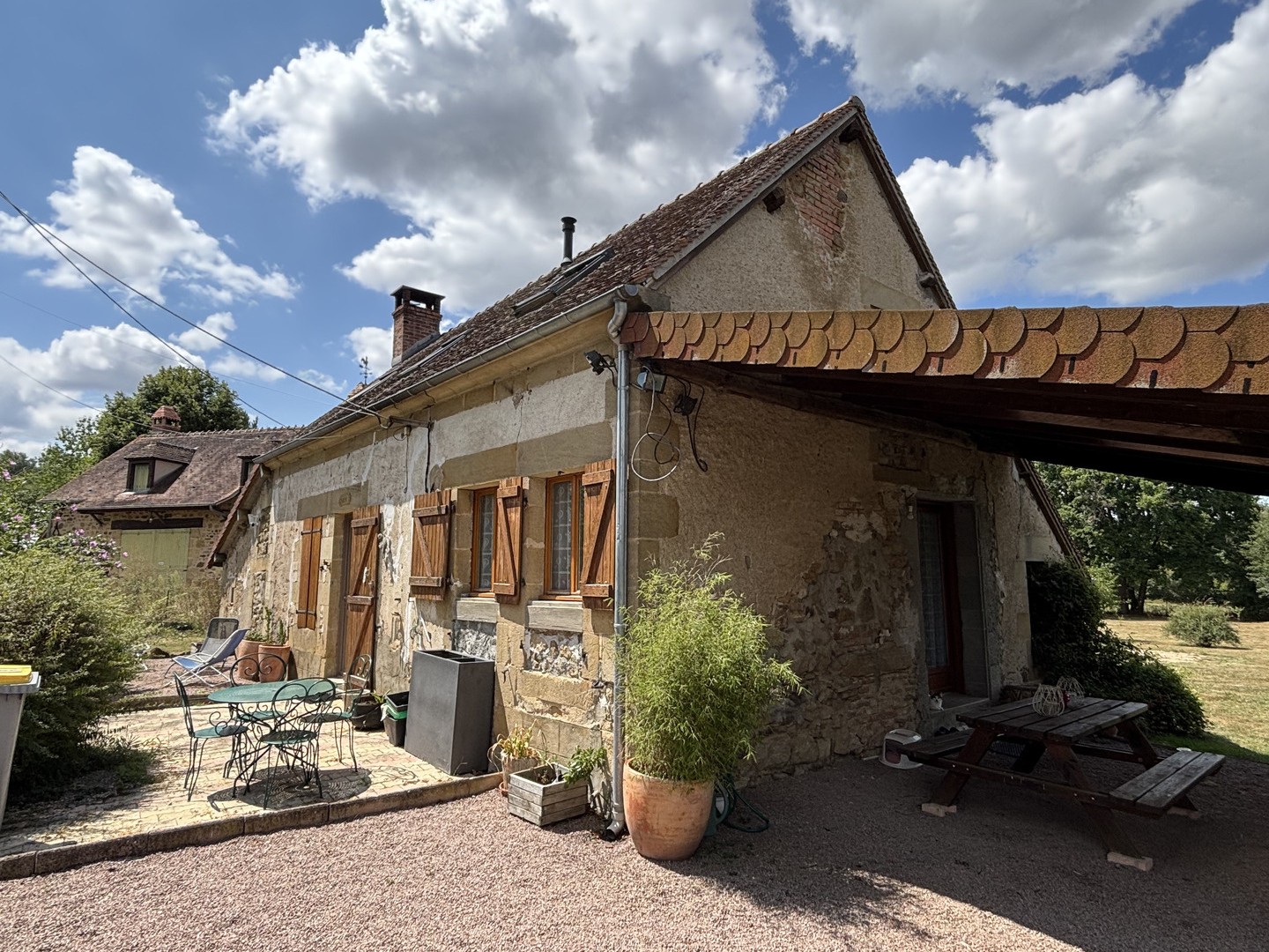 Buxières-les-Mines Charmante maison de campagne avec 3136 m2 de terrain dans un environnement calme et verdo