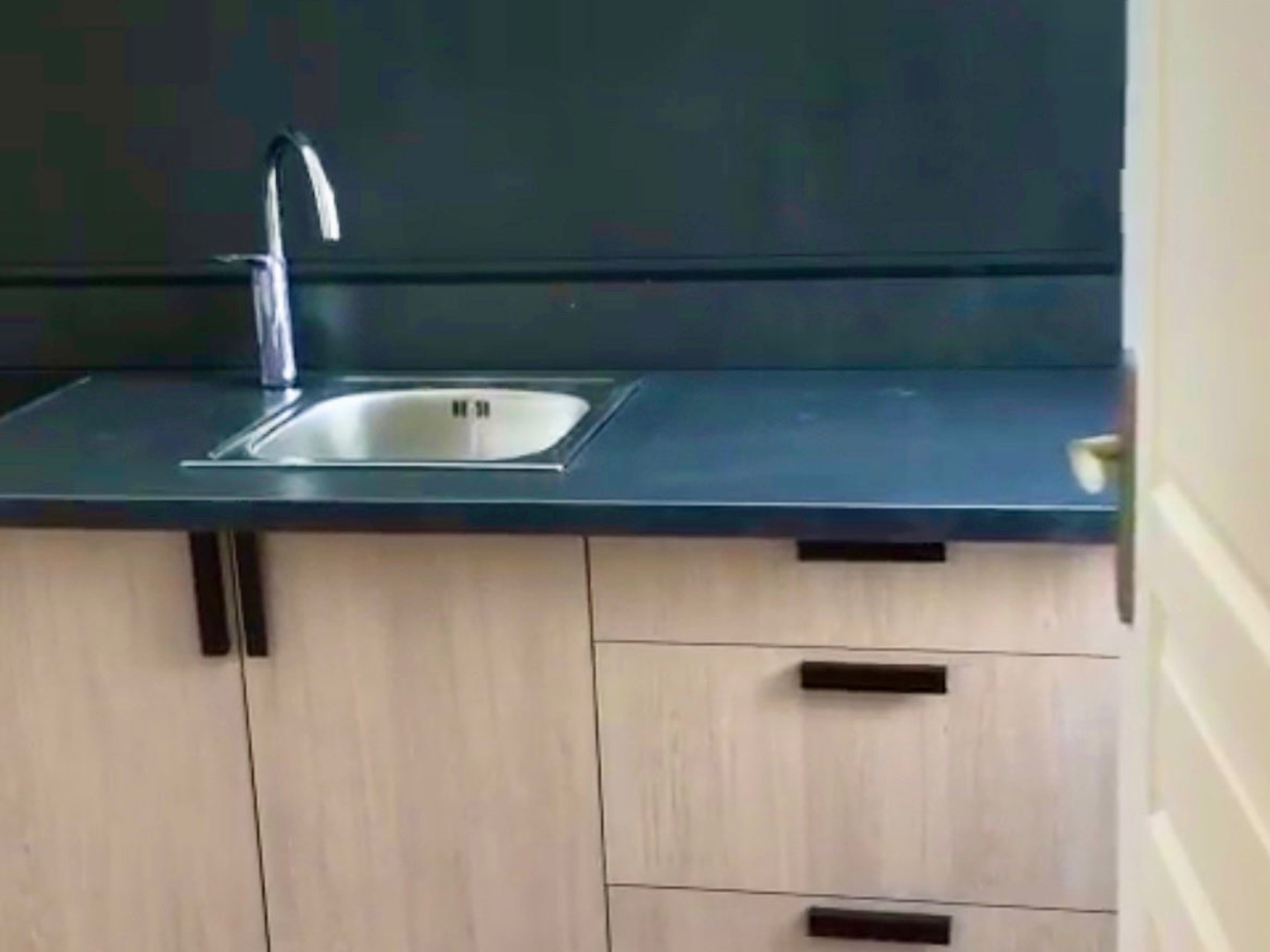 Locaux à vendre - 2 pièces - 140m2 - Cannes (06400)