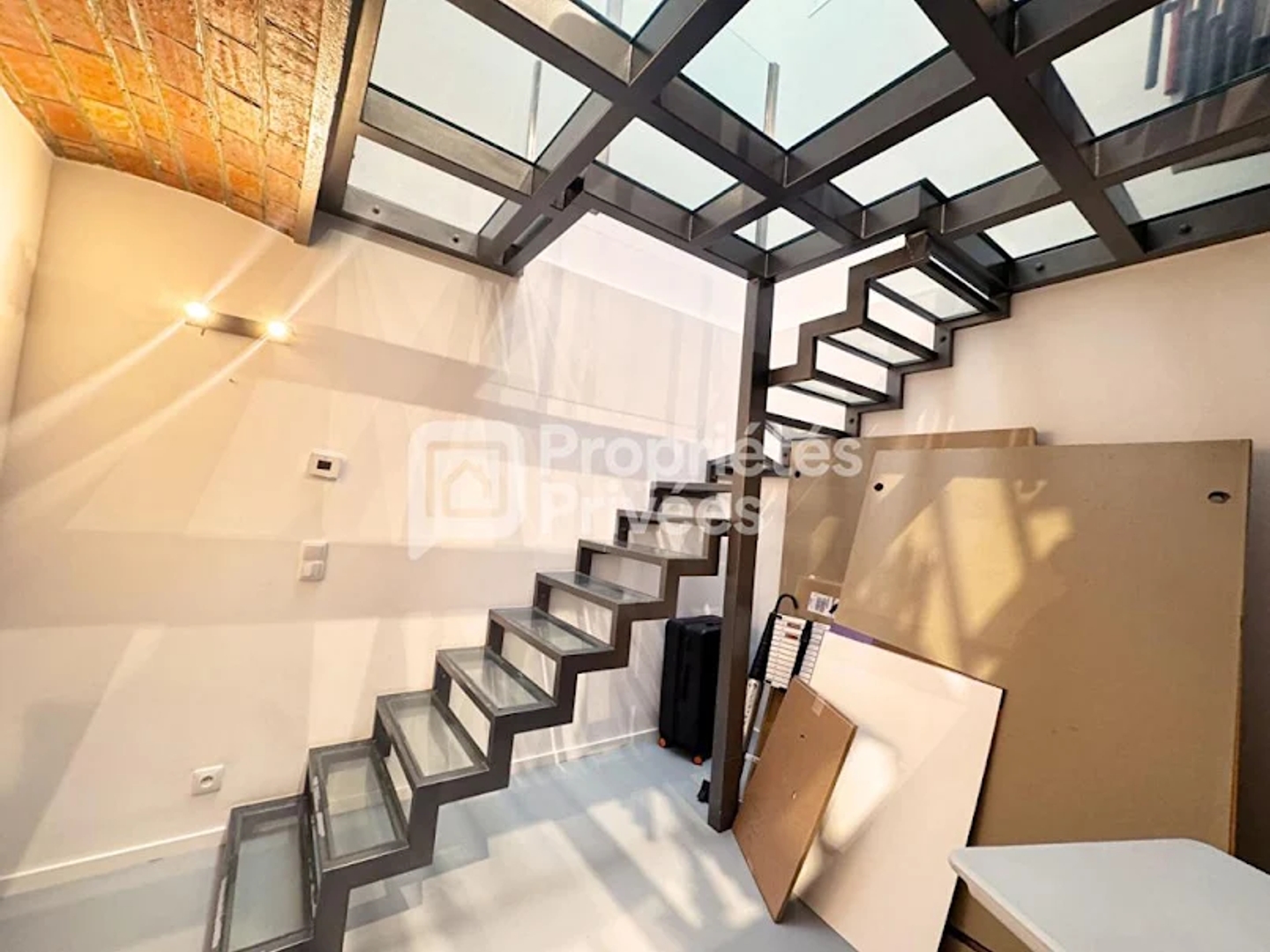 Locaux à vendre - 1 pièce - 134m2 - Paris 11e (75011)