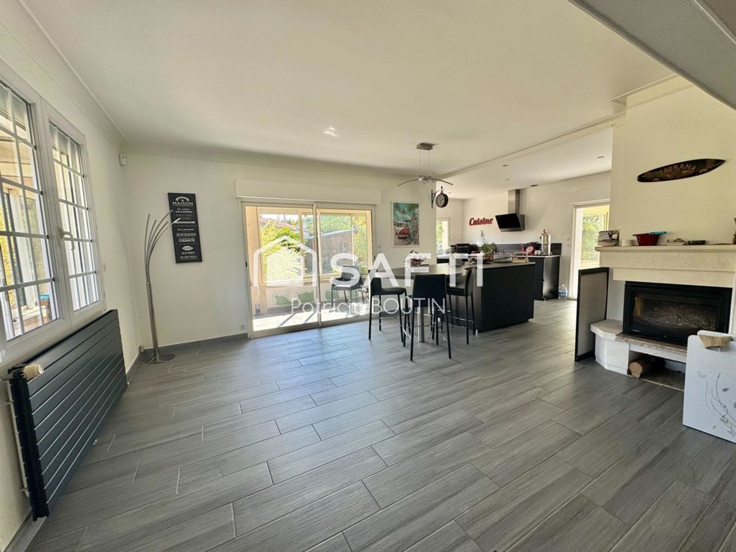 Bureaux à vendre - 8 pièces - 182m2 - Benet (85490)