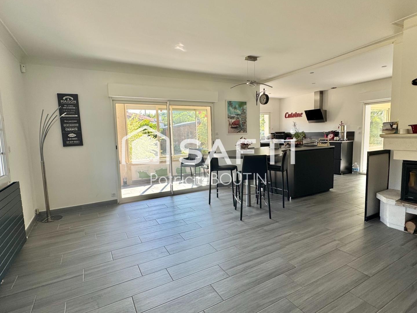 Bureaux à vendre - 8 pièces - 182m2 - Benet (85490)