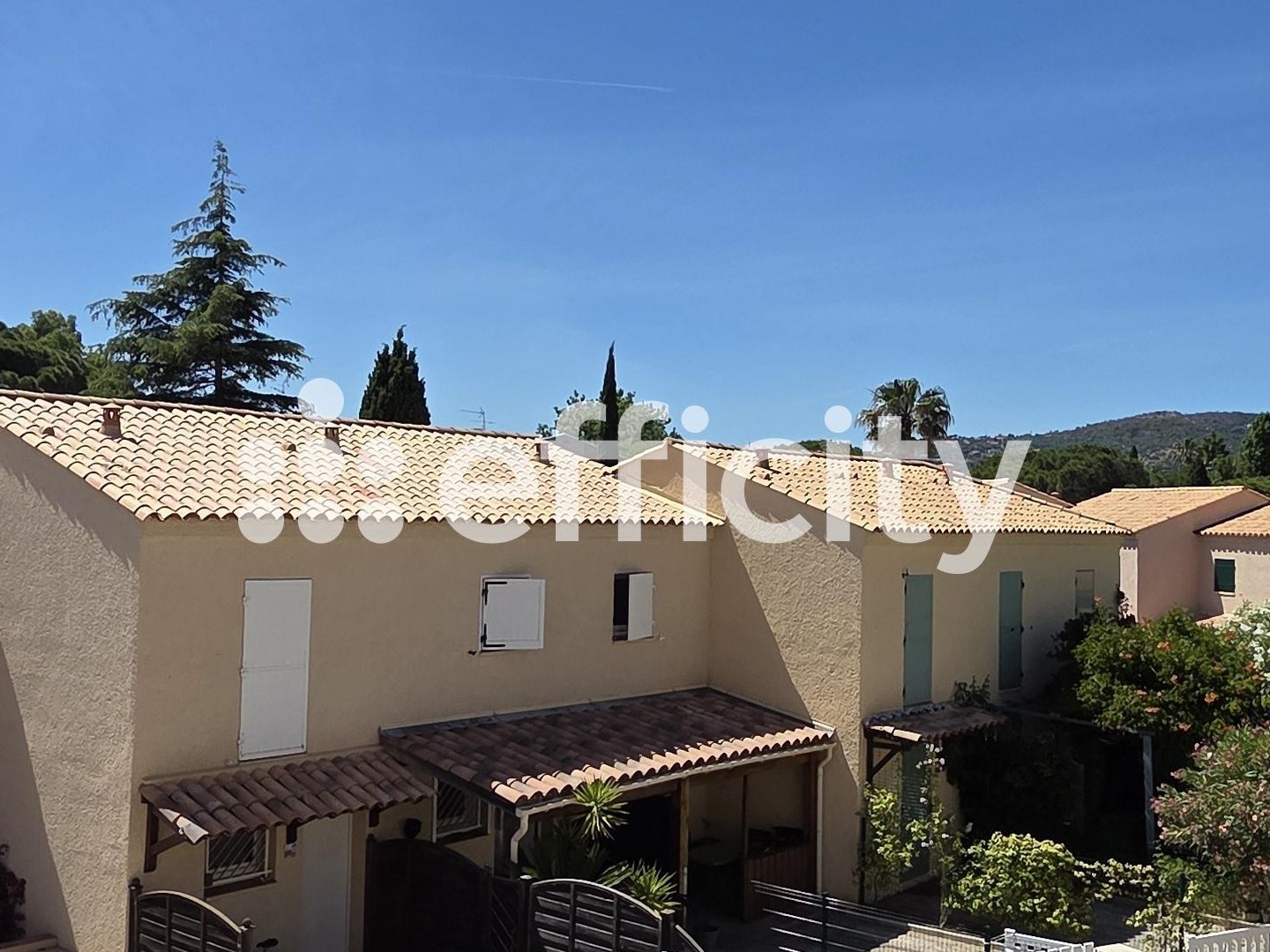 Appartement à vendre - 4 pièces - 73m2 - Le Lavandou (83980)