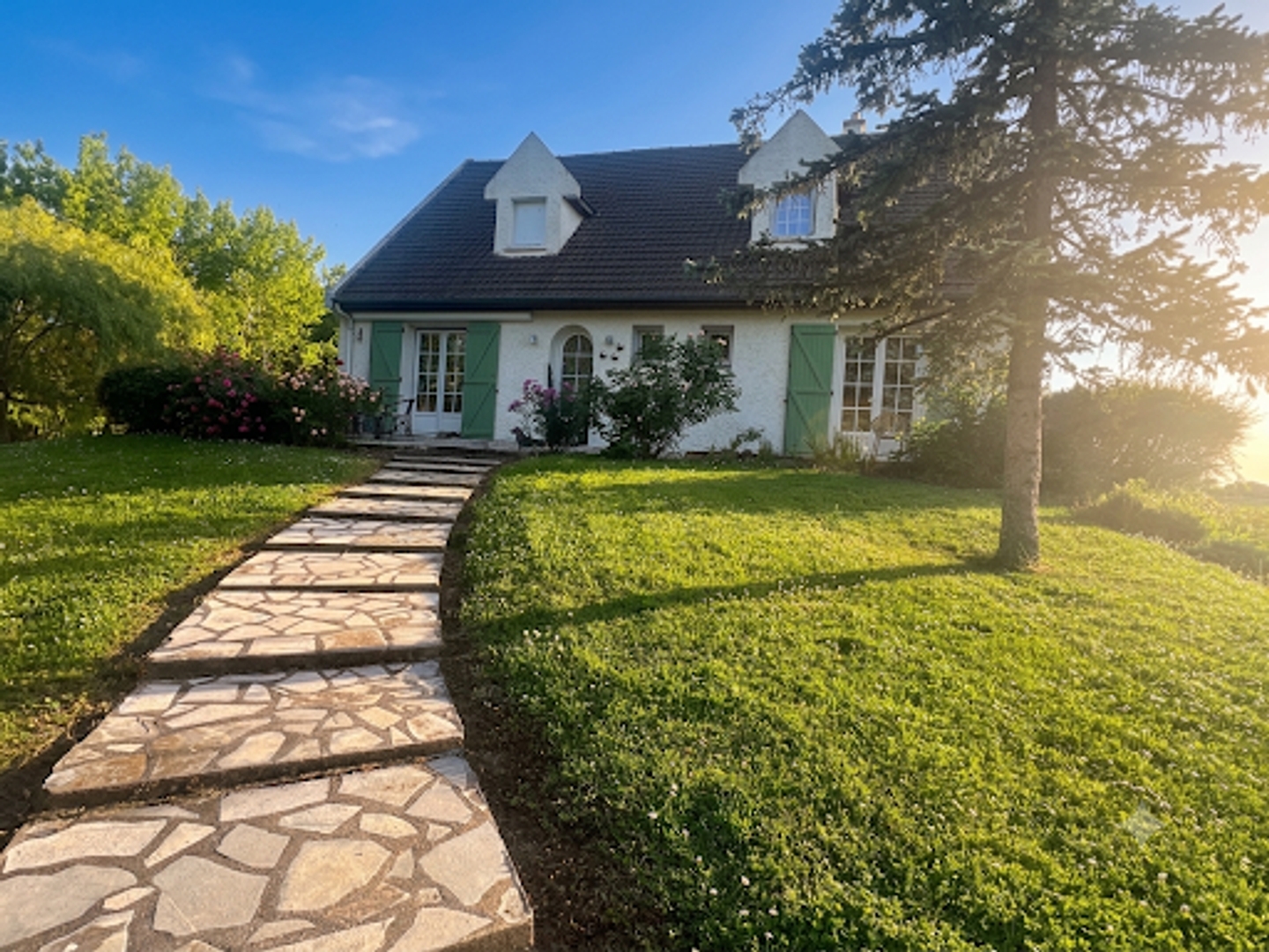 Maison à vendre - 12 pièces - 284m2 - Mignaloux-Beauvoir (86550)