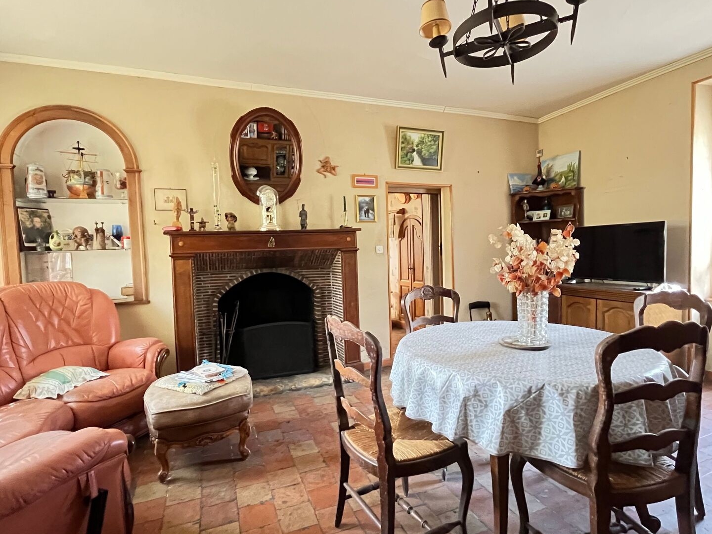 Maison à vendre - 6 pièces - 157m2 - Villeneuve-En-Per... (72610)