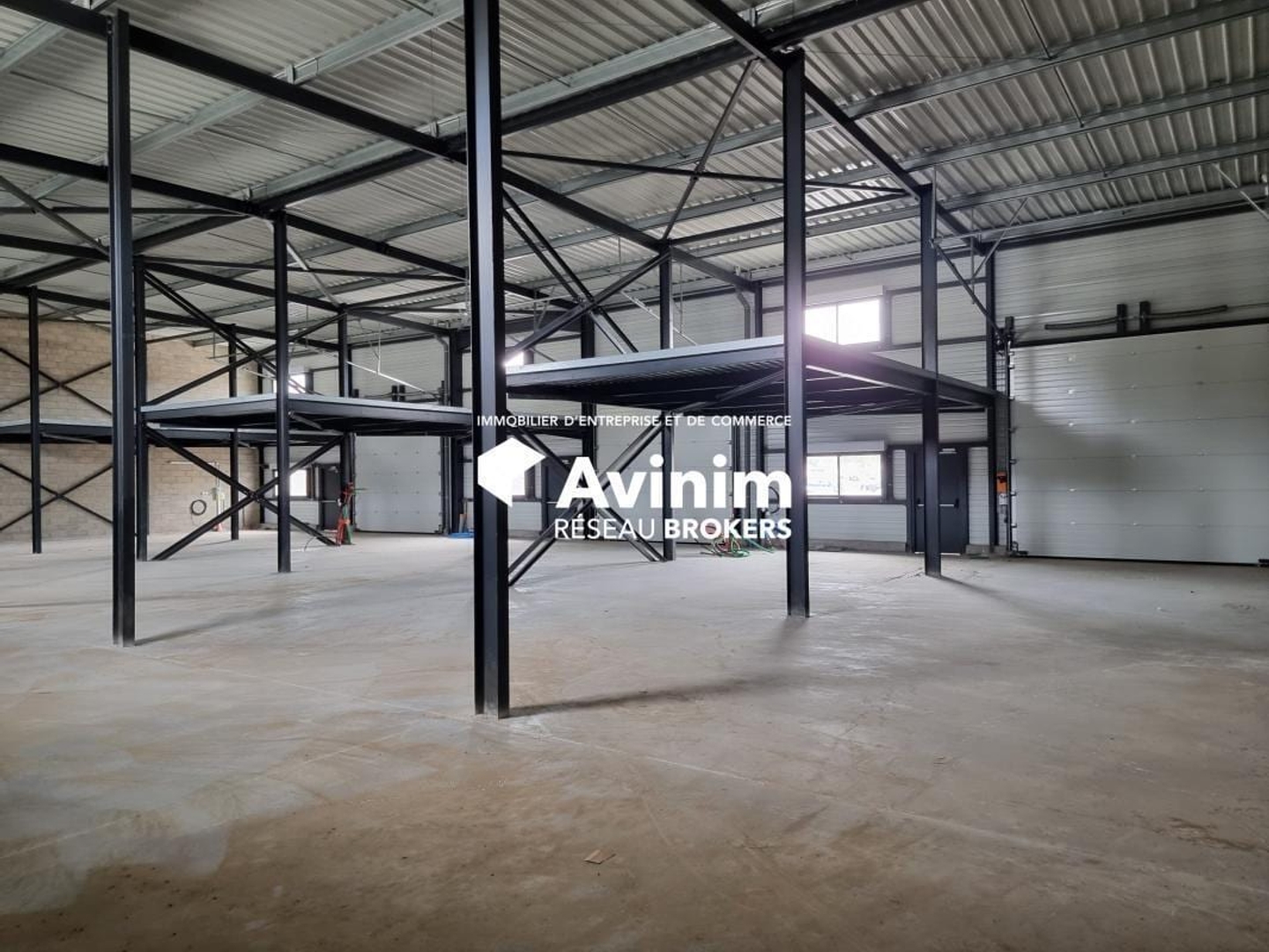 Local d'activité de 694,02 m² - A vendre - Perpignan