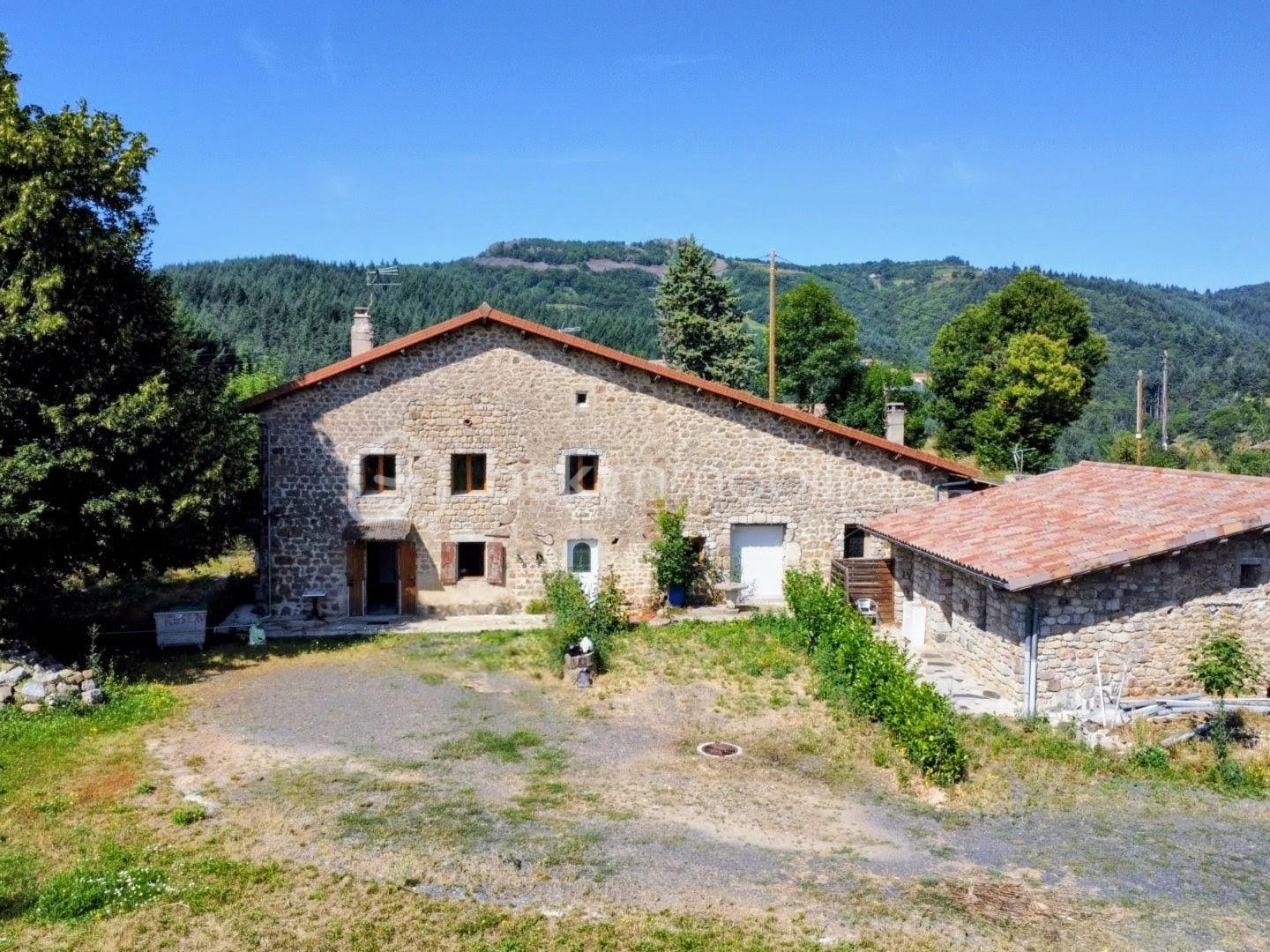 Maison 10 pièces 214 m²