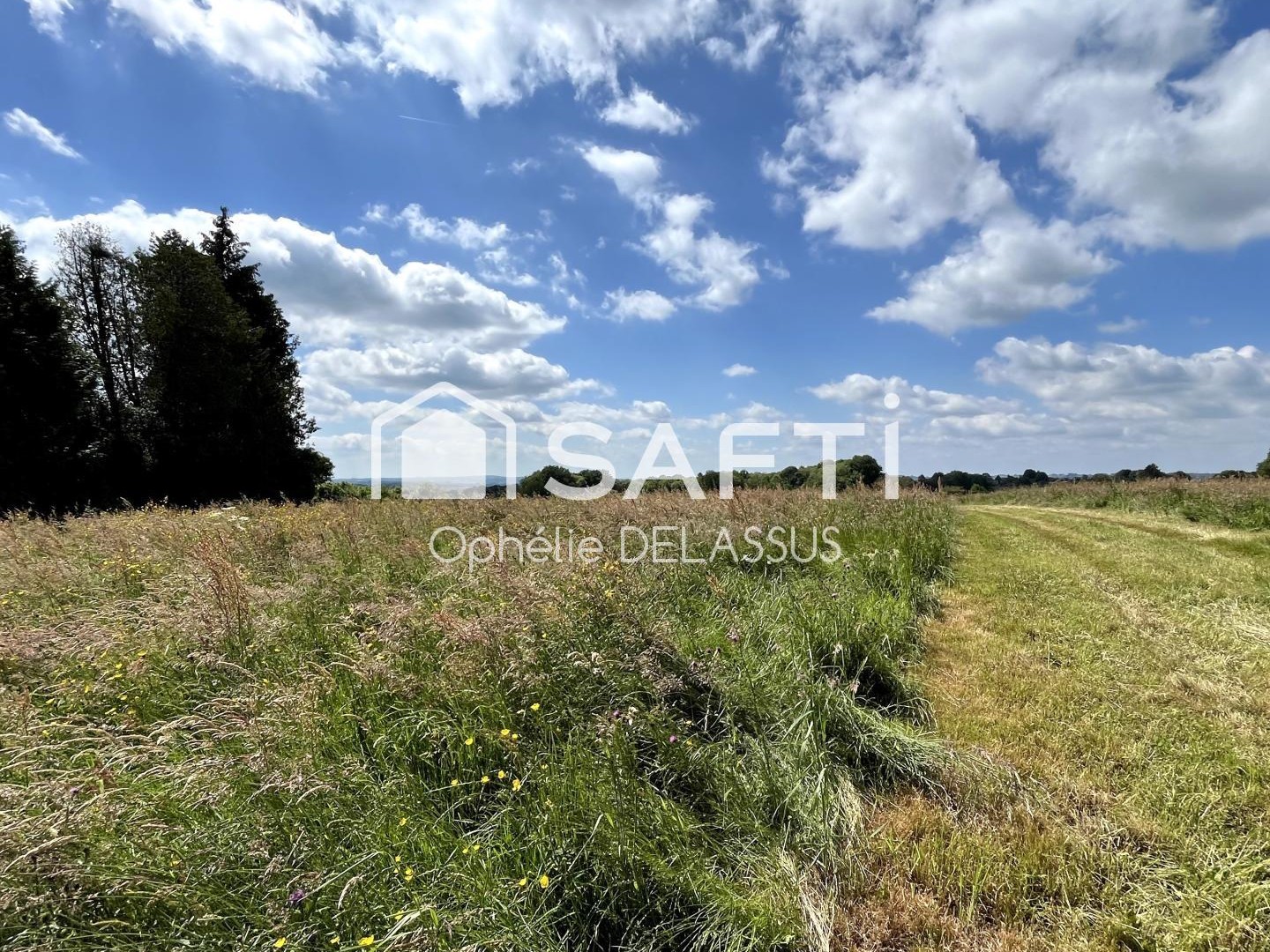 TERRAINS CONSTRUCTIBLES À VENDRE-ESPARTIGNAC