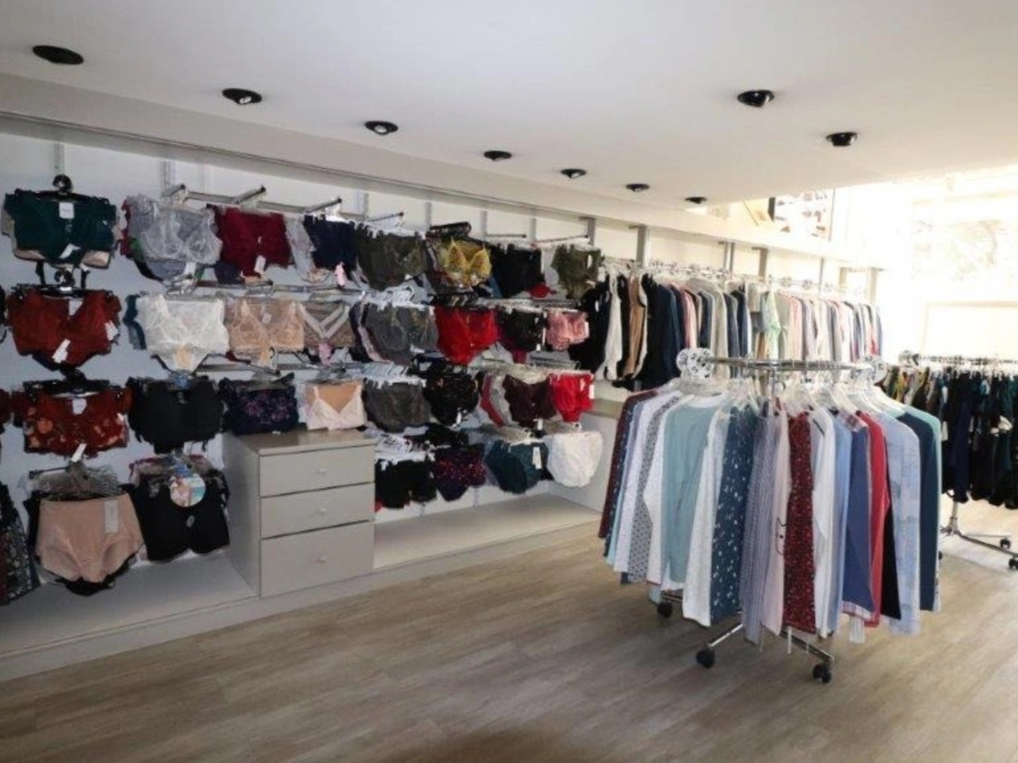 Magasin à vendre - 1 pièce - Royan (17200)