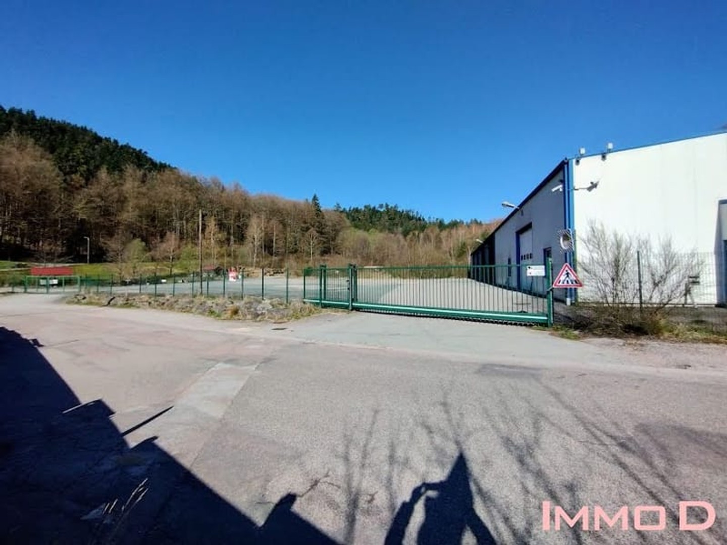 Locaux à vendre - 1500m2 - Docelles (88460)