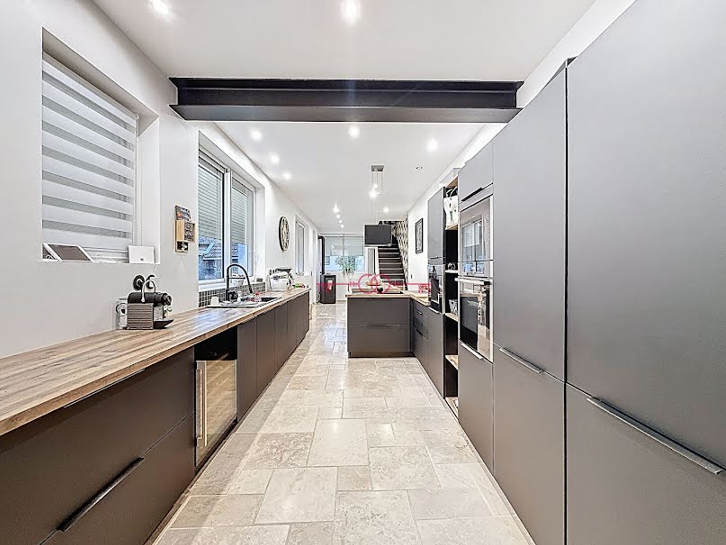 Maison à vendre - 9 pièces - 254m2 - Sainte-Menehould (51800)