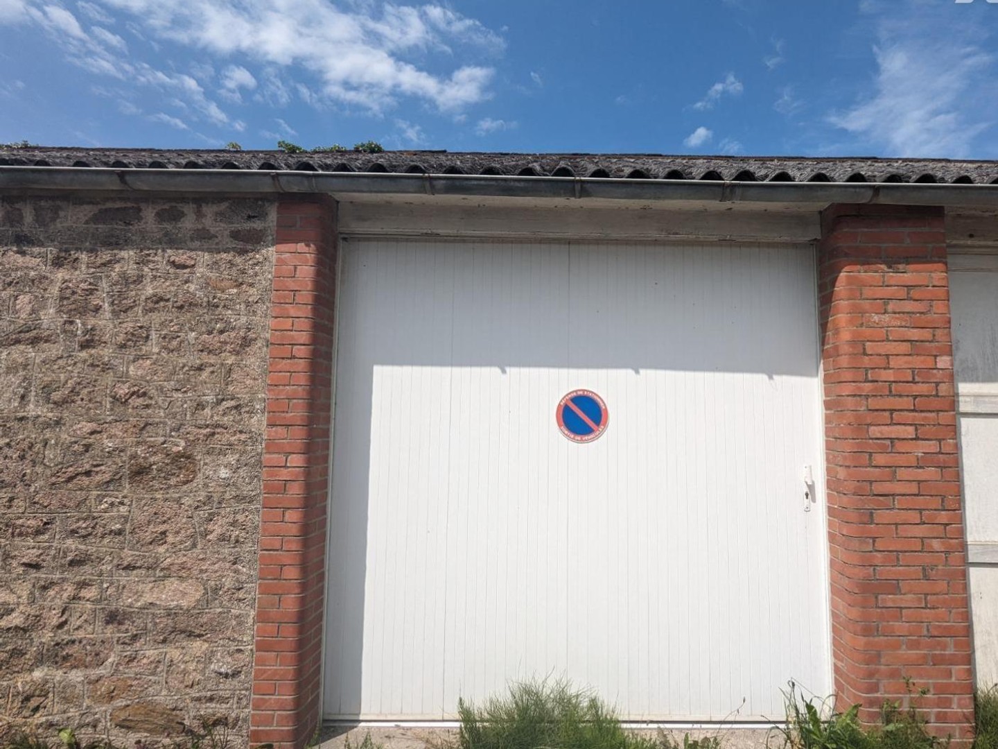 Garage/Parking