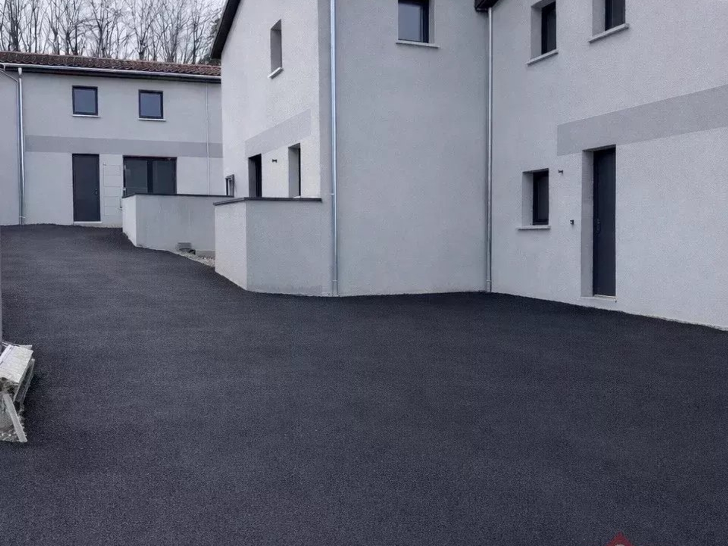 EYZIN-PINET, Pavillon T4 avec jardin privatif.