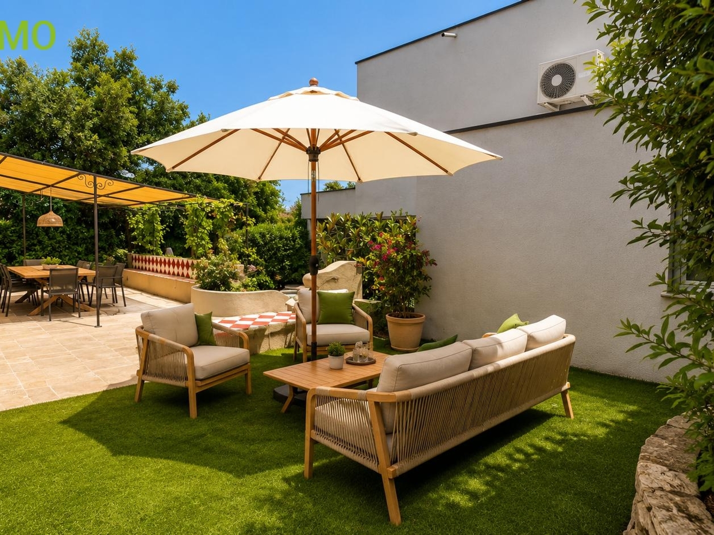 Immeuble à vendre - 10 pièces - 263m2 - Puget-Sur-Argens (83480)
