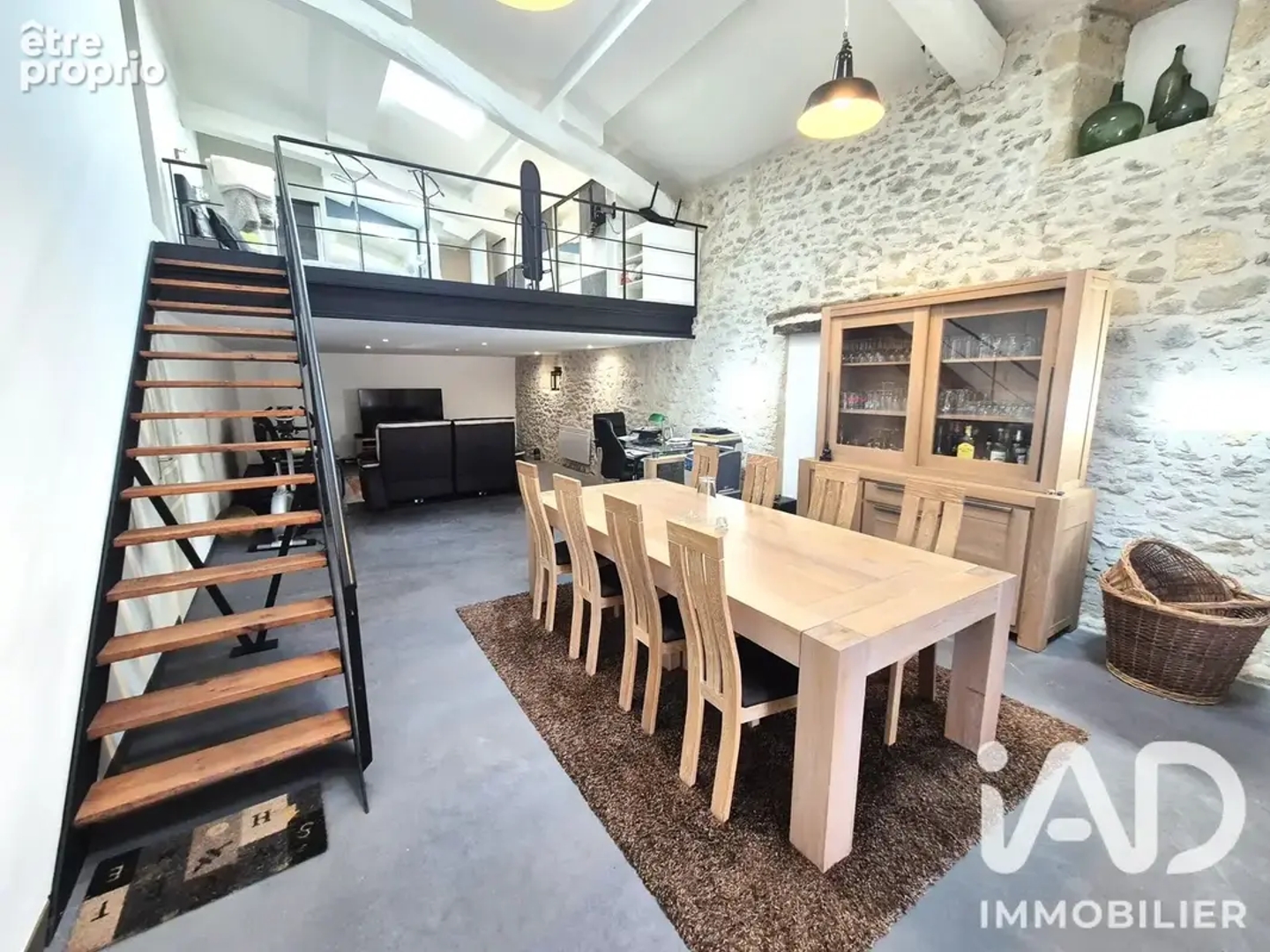 Appartement à vendre - 4 pièces - 382m2 - Blaye (33390)