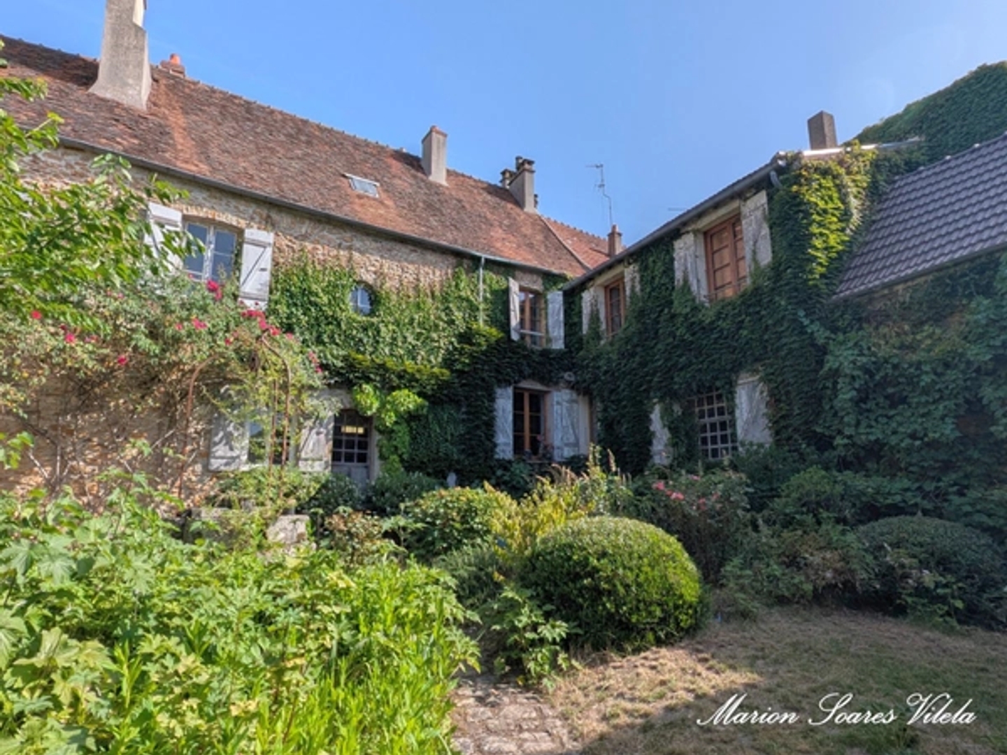 Maison 11 pièces 266 m²