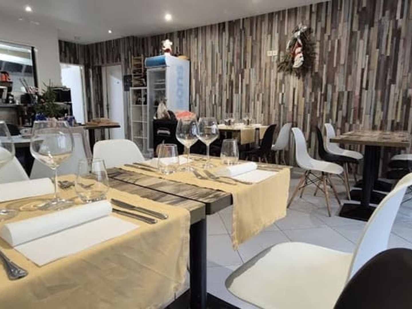 Commerce 67 m²
