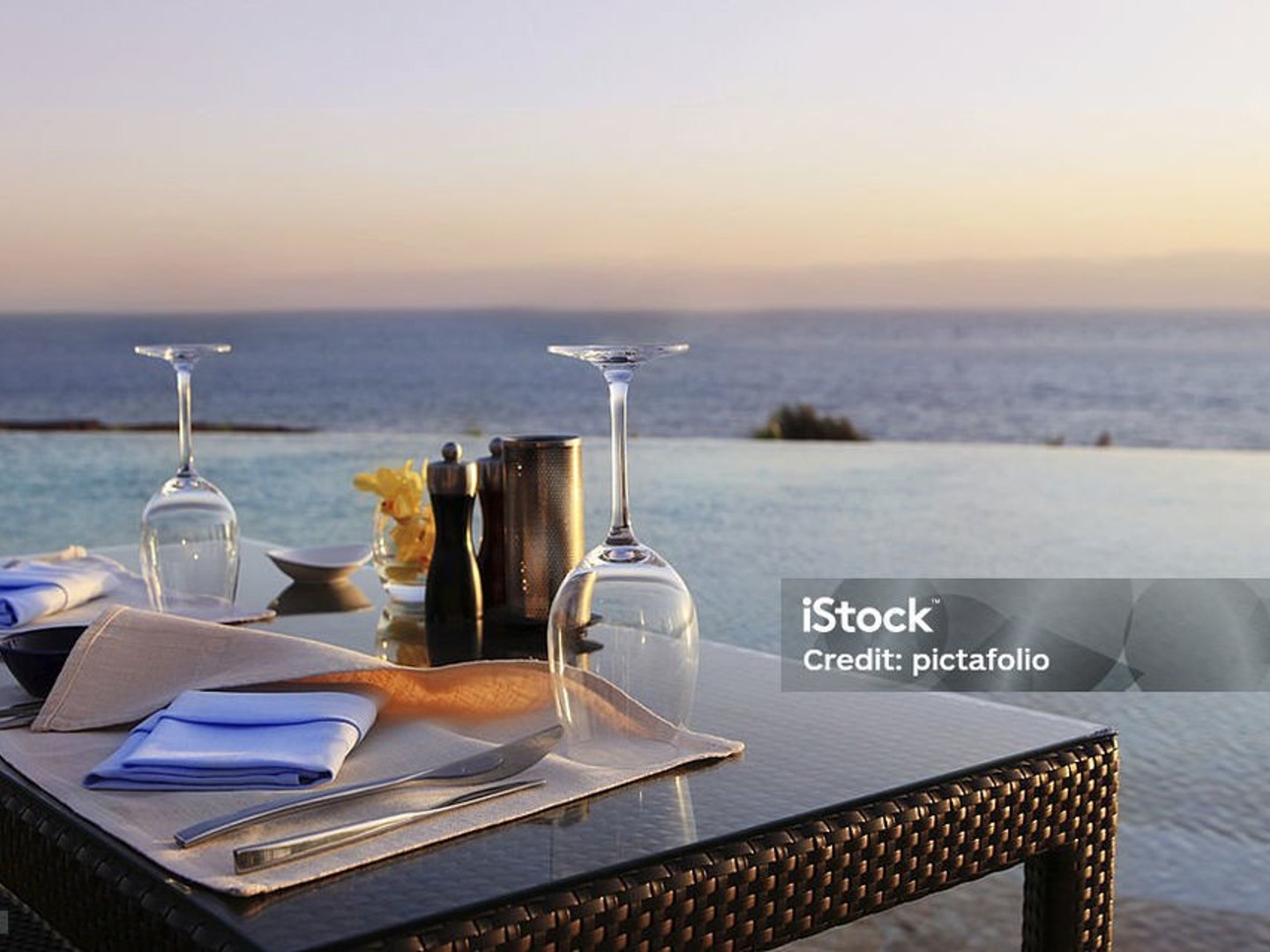 Restaurant centre ville station balnéaire, ouvert à l'année