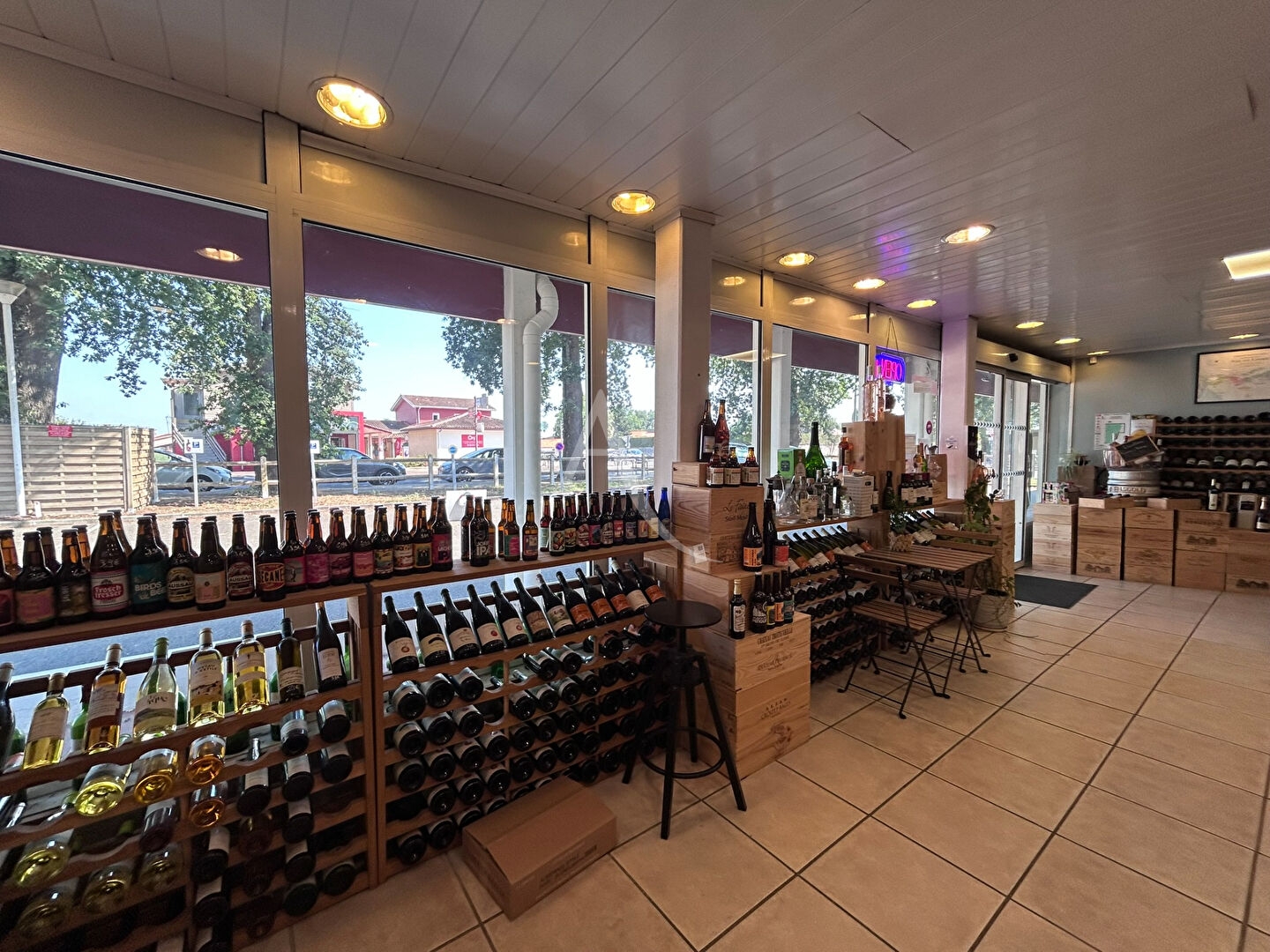 Magasin à vendre - Saint-Médard-En-J... (33160)
