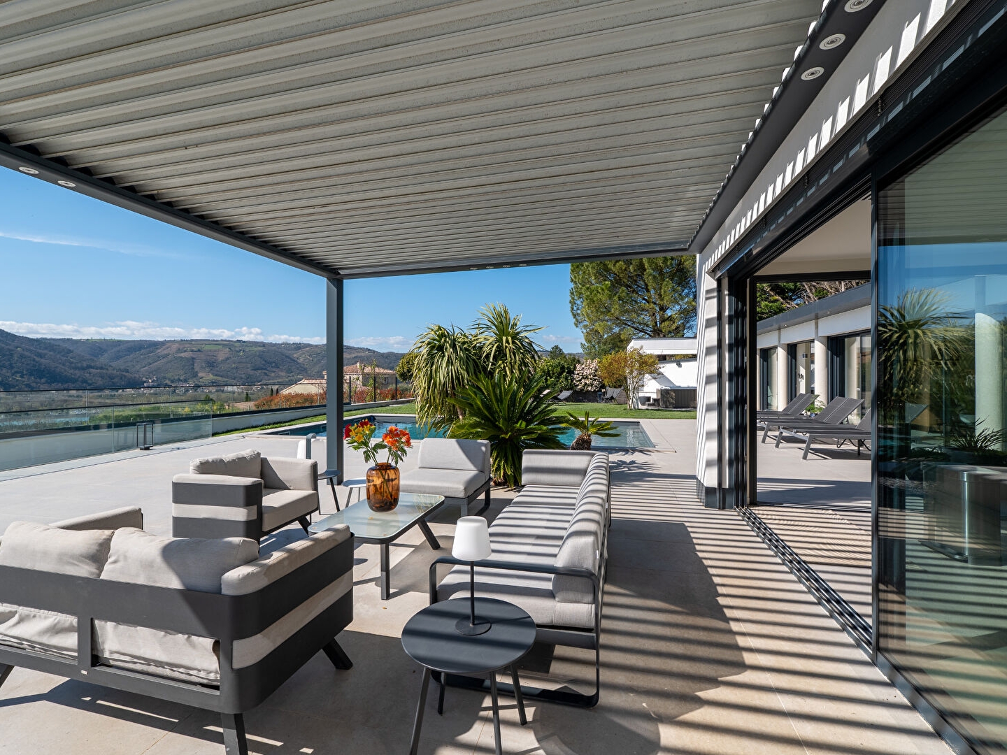 Maison à vendre - 8 pièces - 256m2 - Gervans (26600)