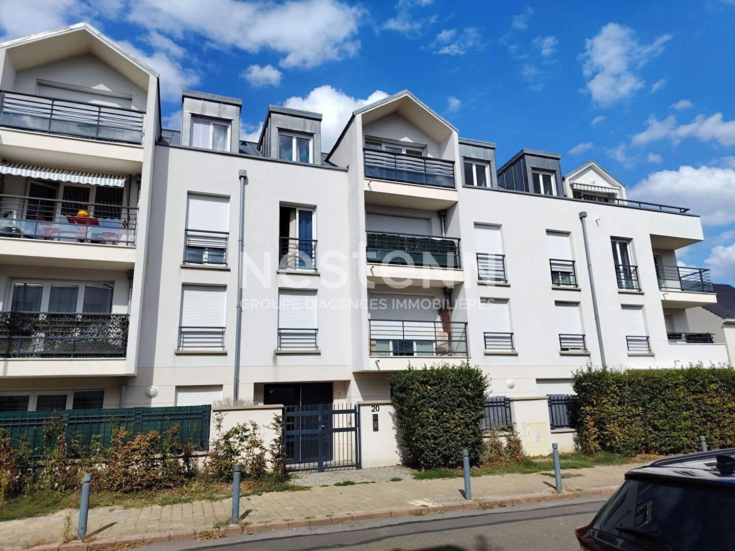 A VENDRE MONTIGNY VILLAGE SUPERBE 4 PIECES 81,7M² EN DERNIER ETAGE AVEC TERRASSE