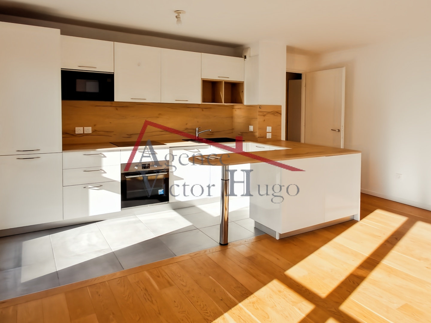 Appartement à vendre - 4 pièces - 61m2 - Rueil-Malmaison (92500)