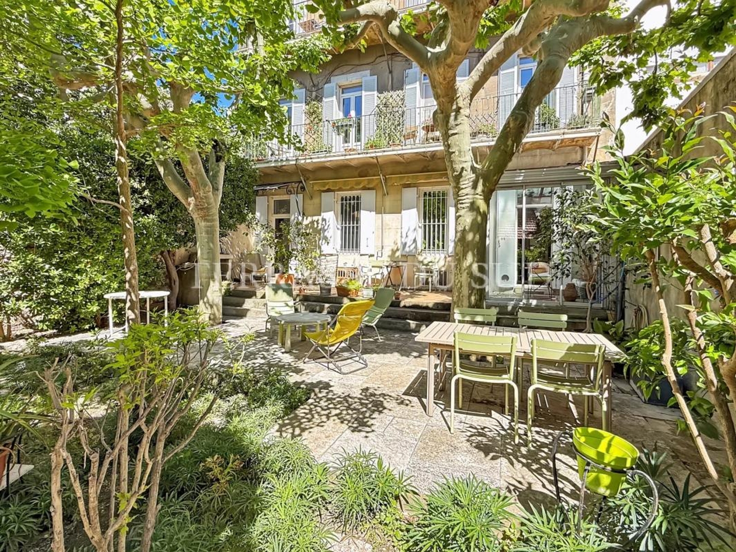 Appartement à vendre - 3 pièces - 117m2 - Marseille 5e (13005)