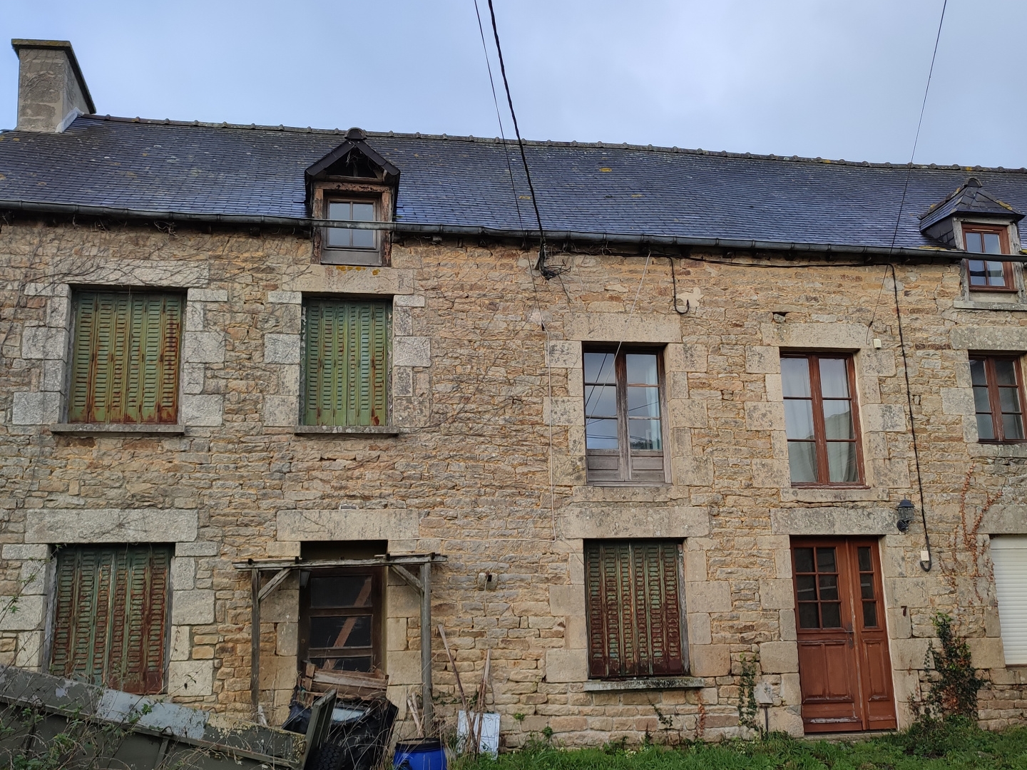 A VENDRE - SOQUET IMMOBILIER - MAISON EN PIERRE - YVIGNAC LA TOUR