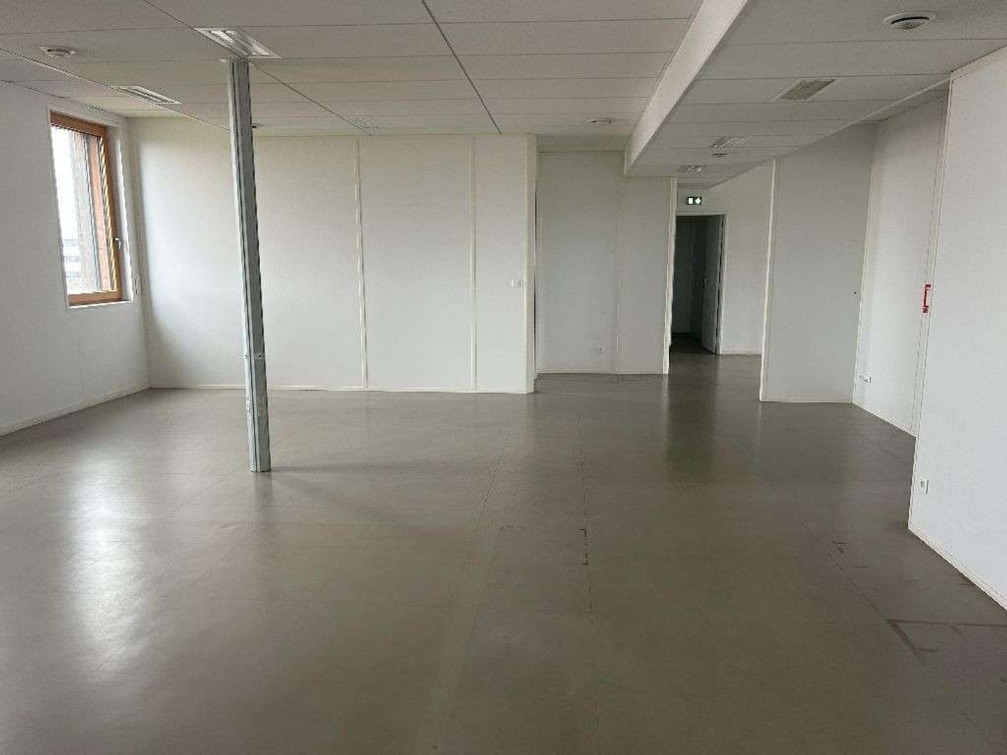 Bureaux 200m² R+2 disponibles tram T2 Saint-Priest