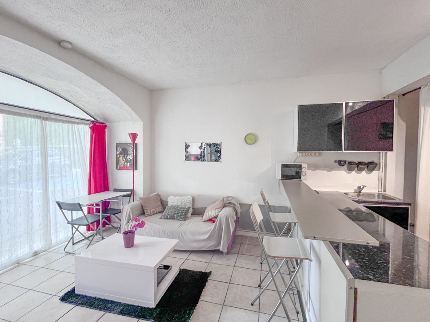 AIX EN PROVENCE, local commercial dans une résidence à 5 min