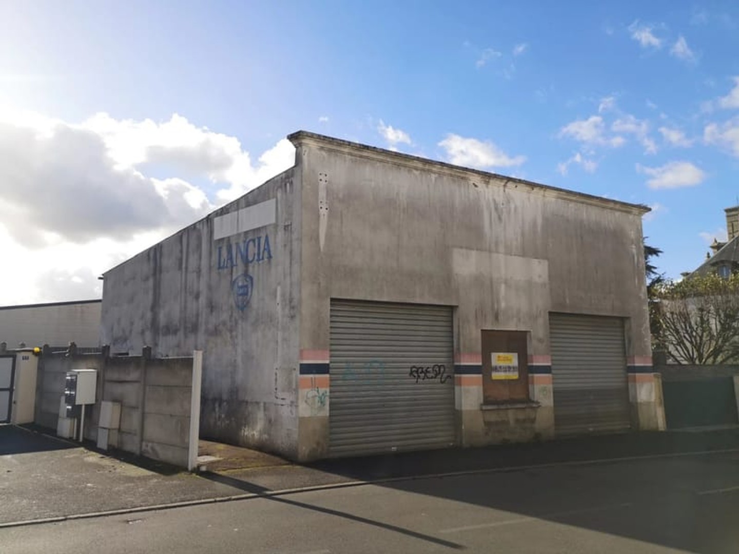 CENTRE VILLE DES HERBIERS ! LOCAL PROFESSIONNEL !