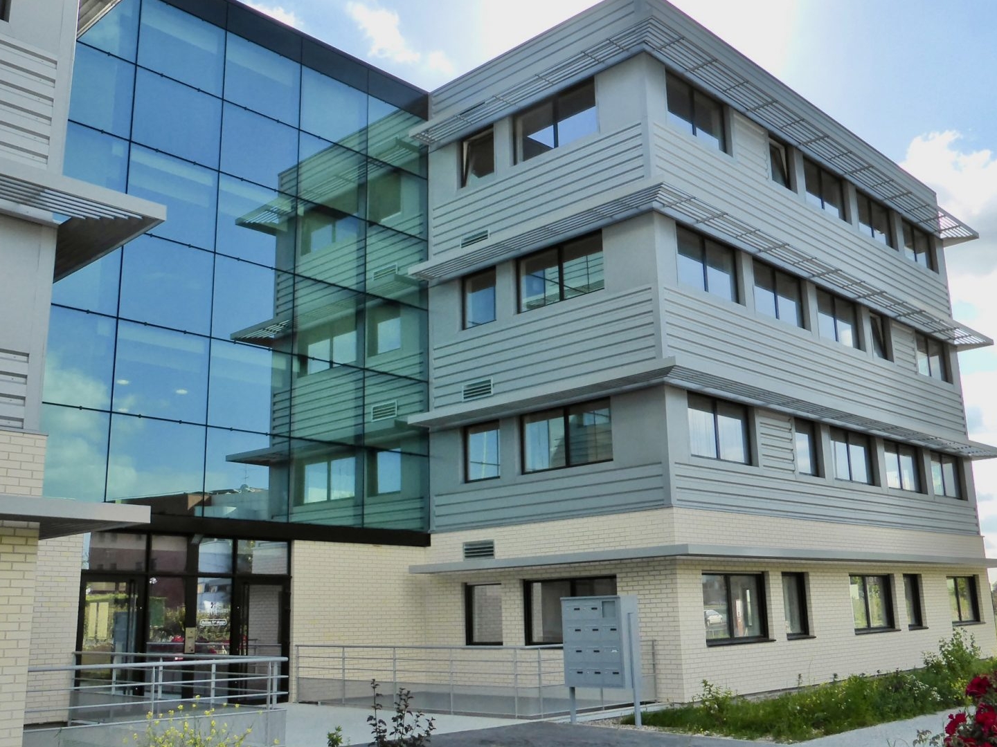 Local professionnel 186 m²